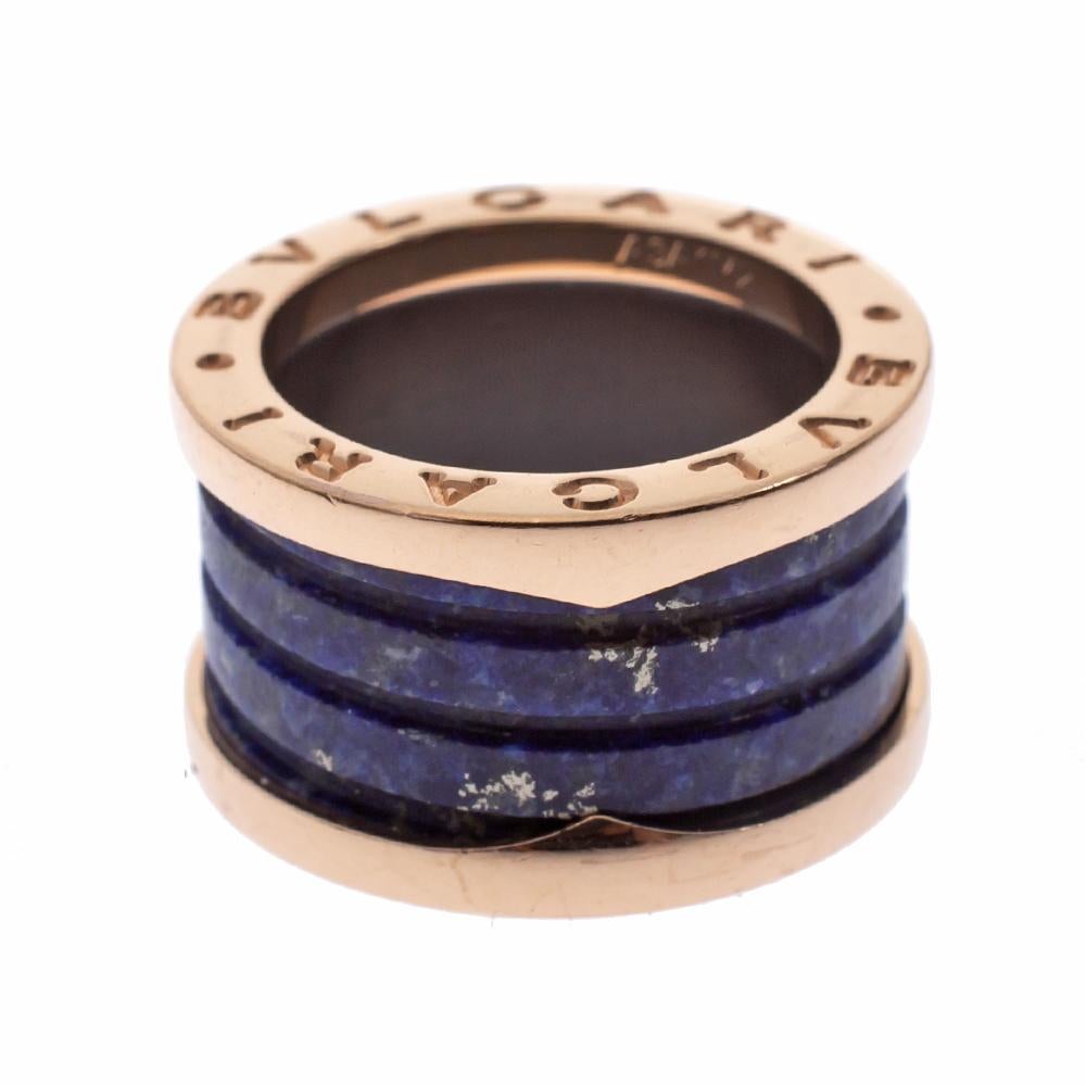 For the woman who has a refined taste in fine jewellery, Bvlgari brings her this immaculately crafted ring that has been made to be praised. The ring has a rather modern style of bands in 18K rose gold and lapis lazuli. It is a beautiful creation