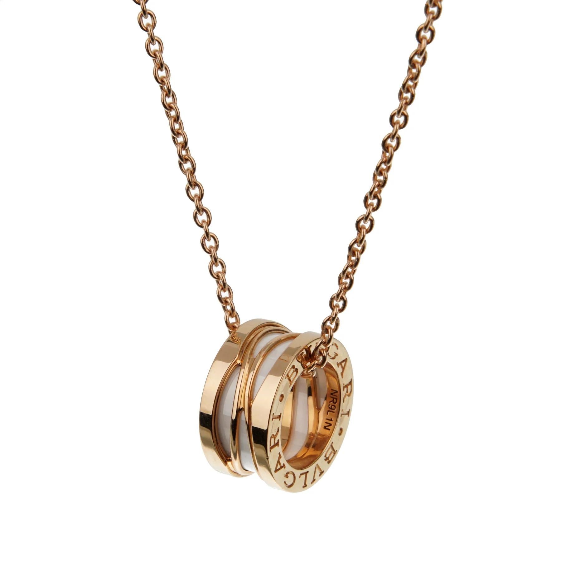 Bvlgari B.zero1 Legend Collier pendentif en céramique rose Excellent état - En vente à Feasterville, PA