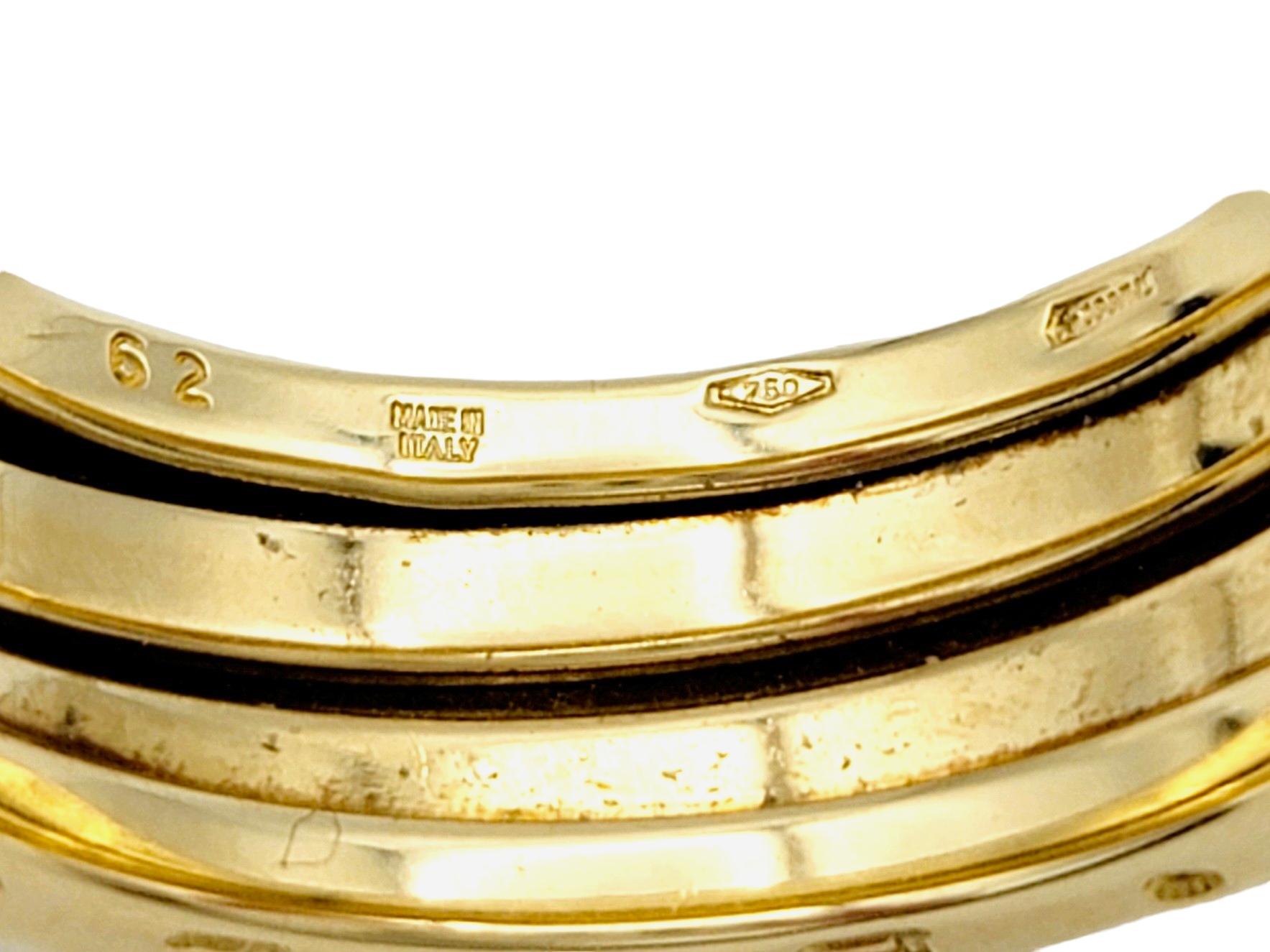 Bvlgari B.ZERO1, bague moderne à trois anneaux en or jaune 18 carats avec logo gravé en vente 1