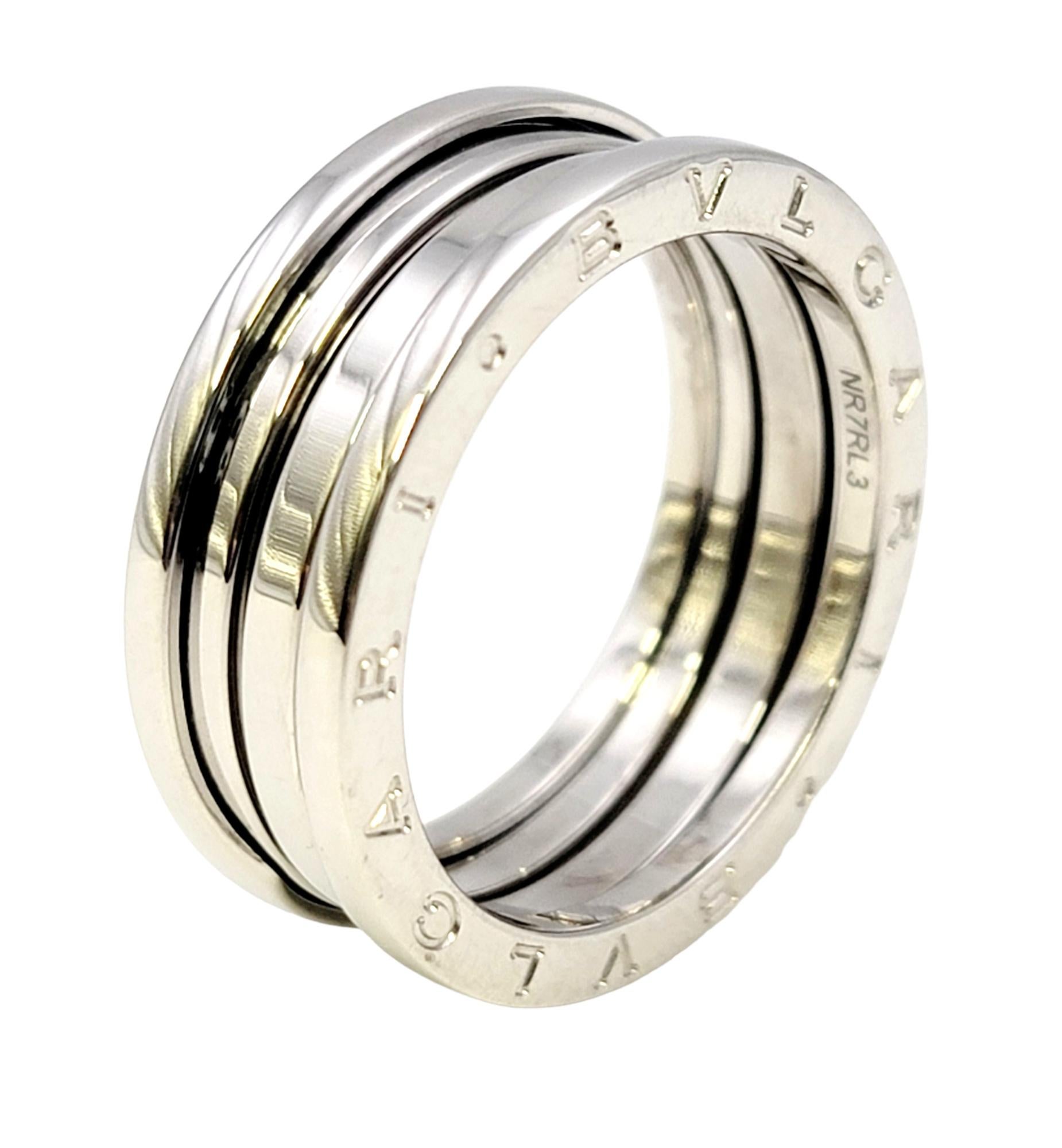 Bvlgari Bague jonc moderne à trois anneaux en or blanc 18 carats avec logo gravé B.ZERO1 Unisexe en vente
