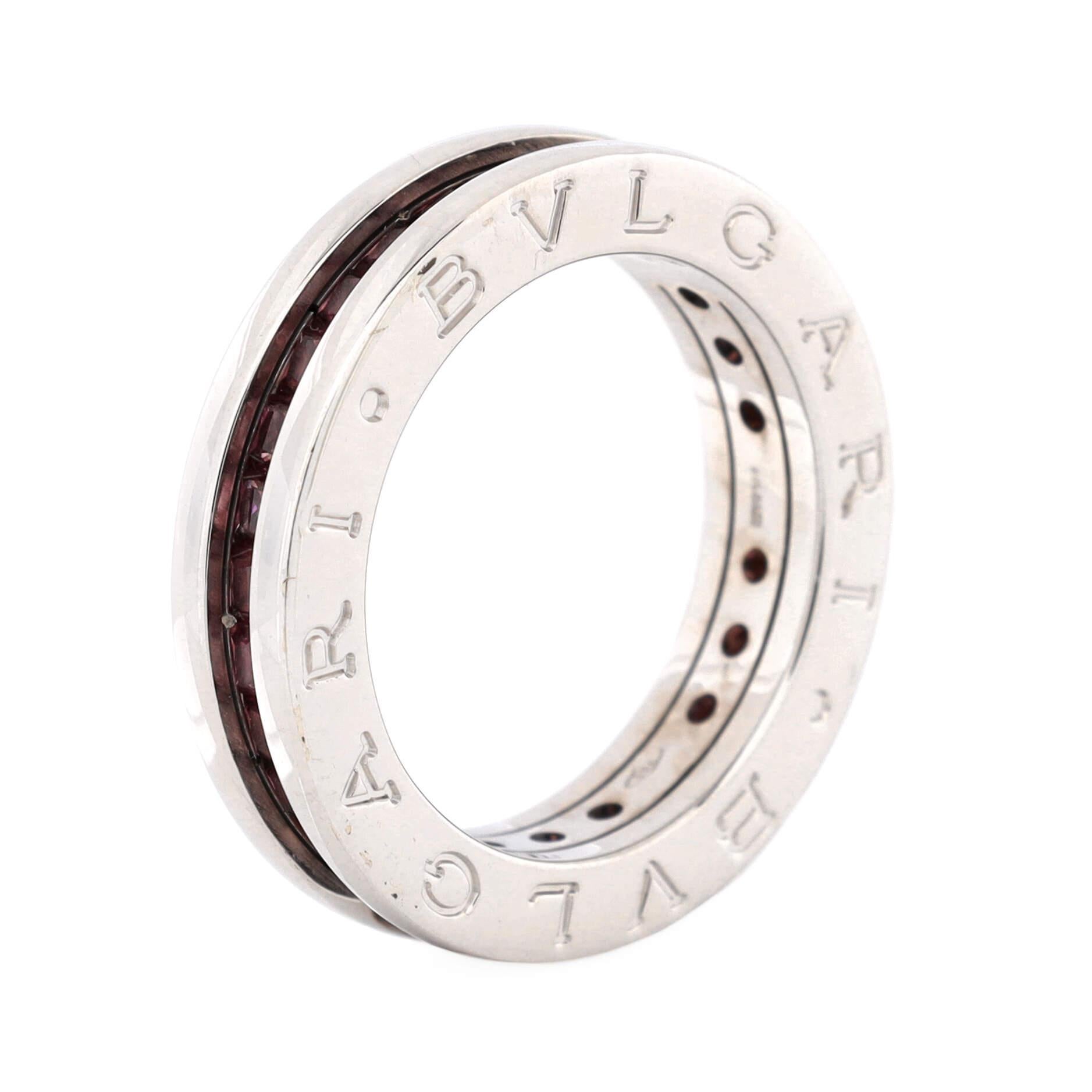Bvlgari B.Zero1 Ein-Ring aus 18 Karat Weißgold und Granat im Zustand „Gut“ in New York, NY