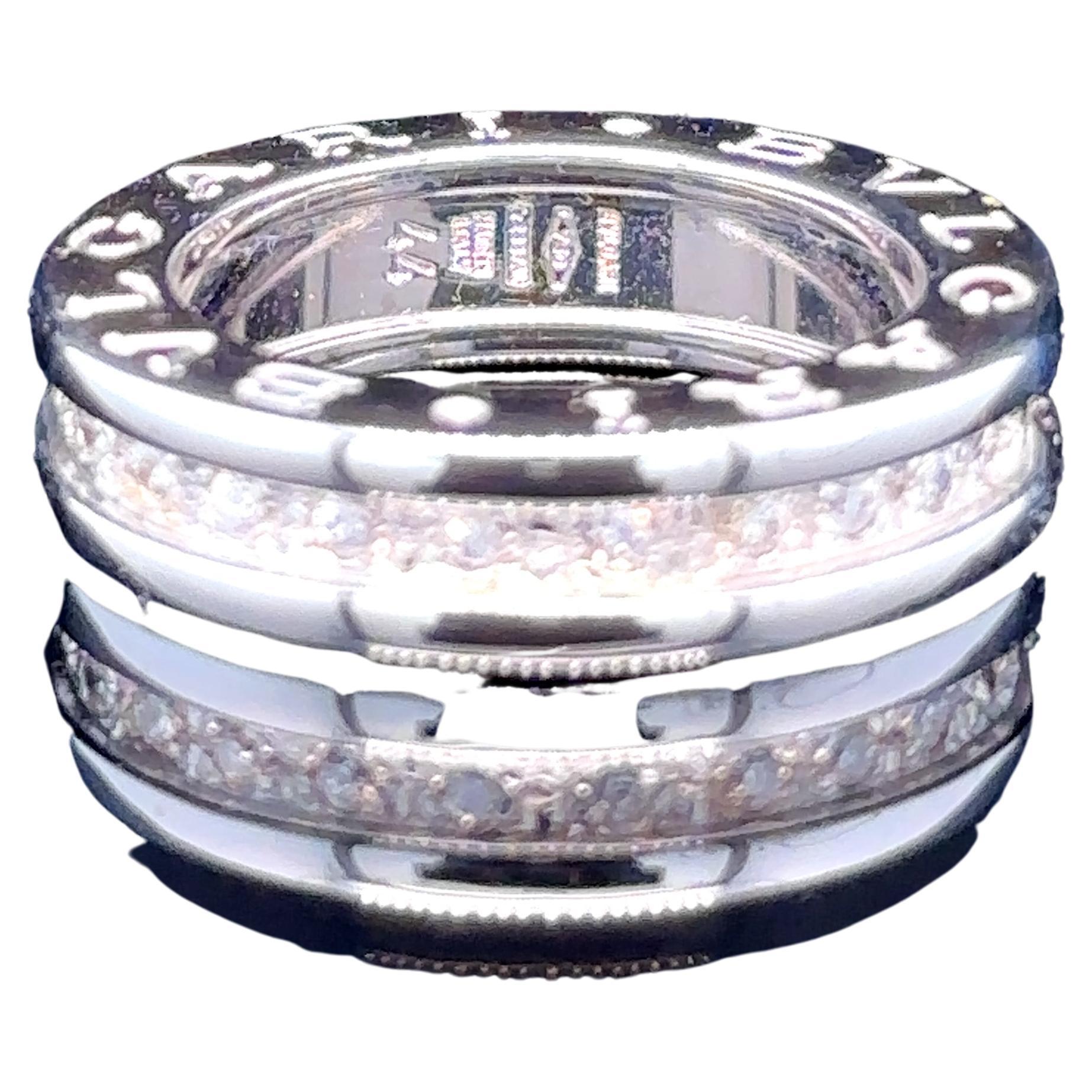 Unique features: 

A B.Zero1 one-band ring

A Bulgari ring. Made of 18 kt White Gold, and ring size of F, and weighing 6 gm, with a polished pattern.

Total quantity of 22 round, brilliant cut Diamonds, colour G and clarity VS. with a total weight