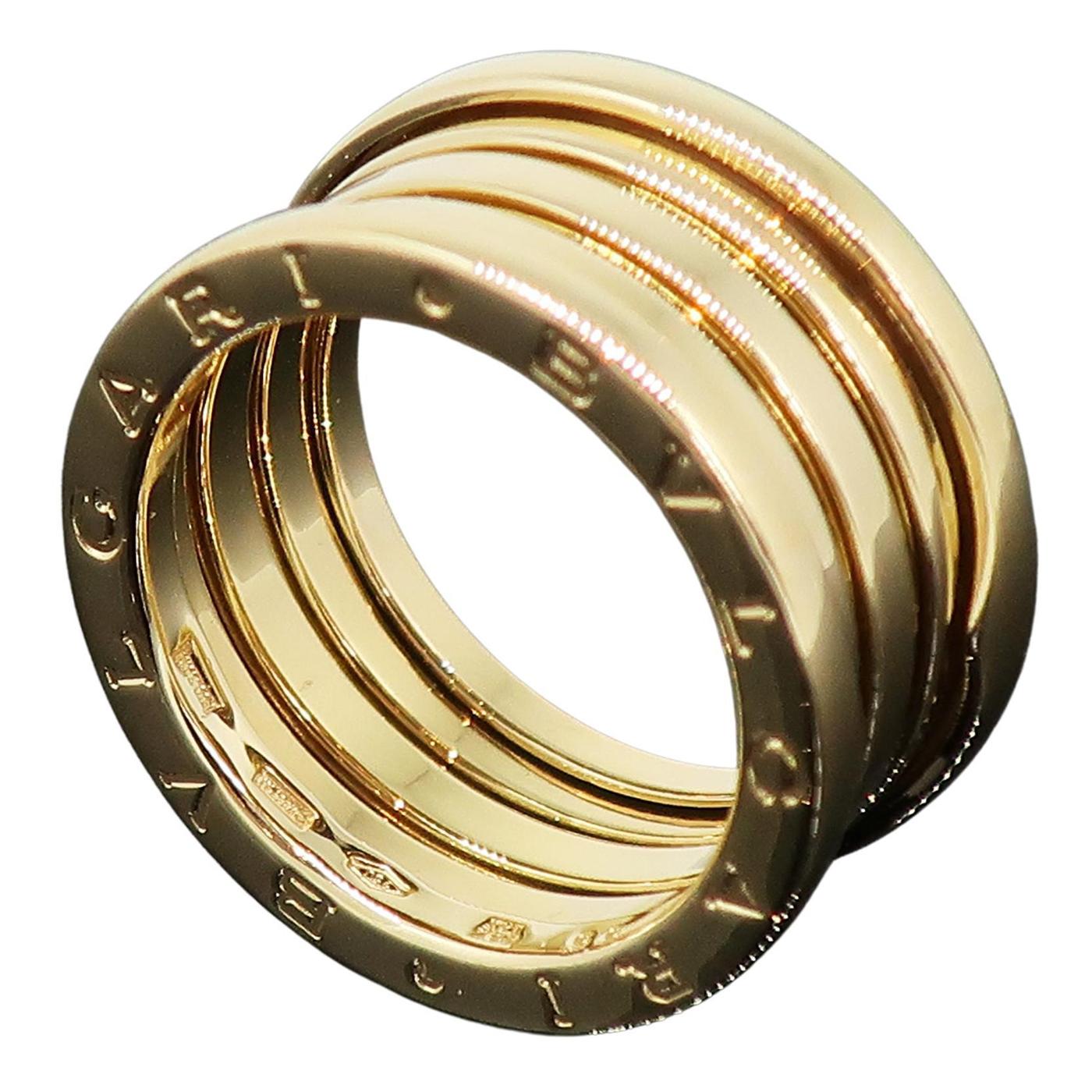 Bague Bulgari en or jaune 18 carats, collection 'B.Zero1', composée de tubogas en spirale. Chaque extrémité est gravée 