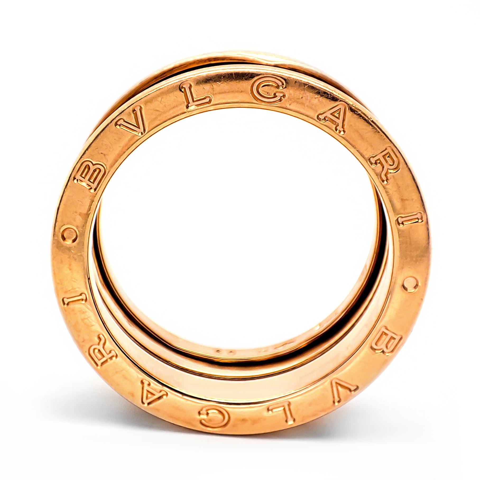 An audacious vision turned into a proudly unconventional ring. Since its debut in 1999, B.zero1 has been a symbol of avant-garde experimentation, preserving its unique identity in all its iterations. The timeless contemporaneity of its design -