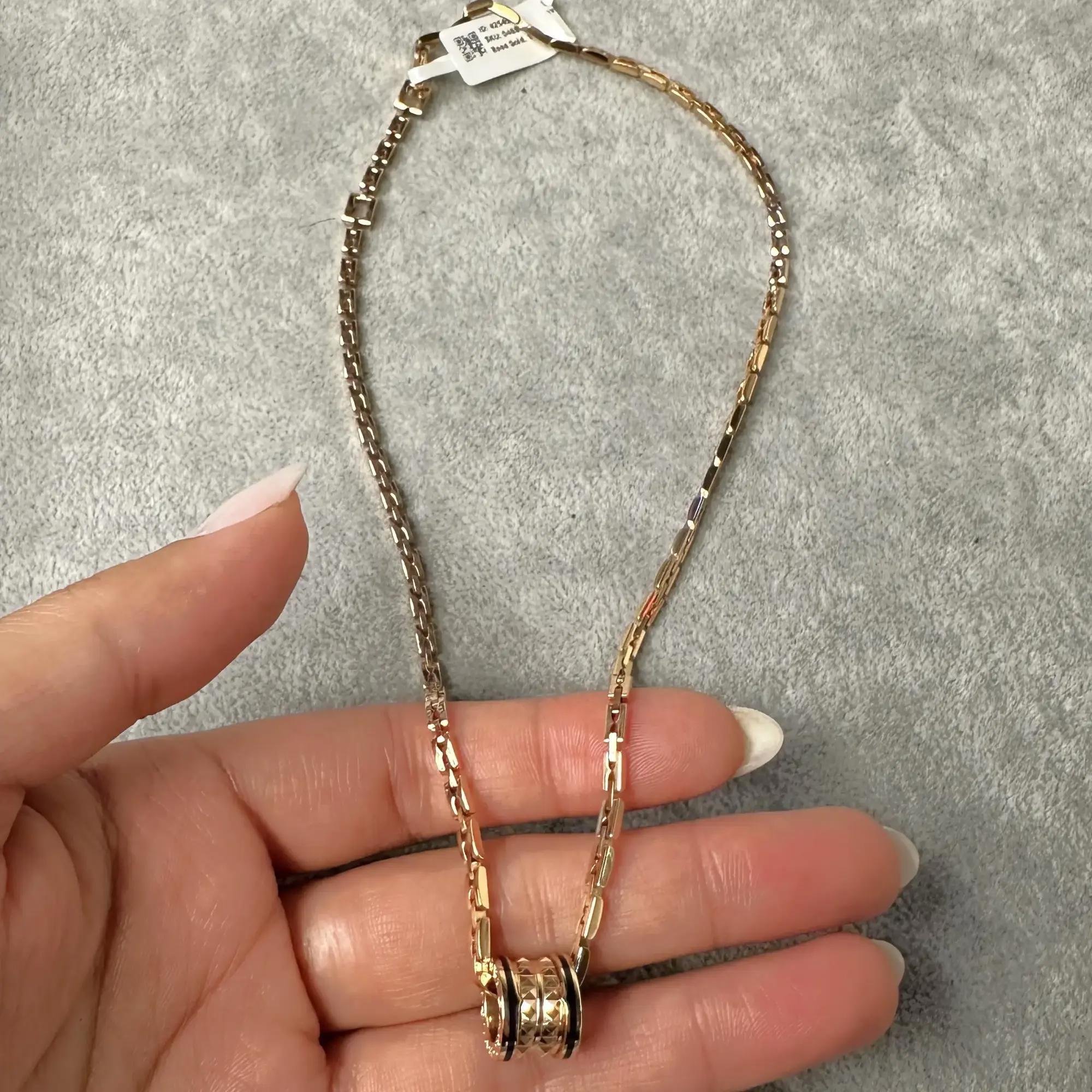 Modern Bvlgari B.Zero1 Spiral Ceramic Pendant Necklace 18K Rose Gold 16.5 Inches For Sale