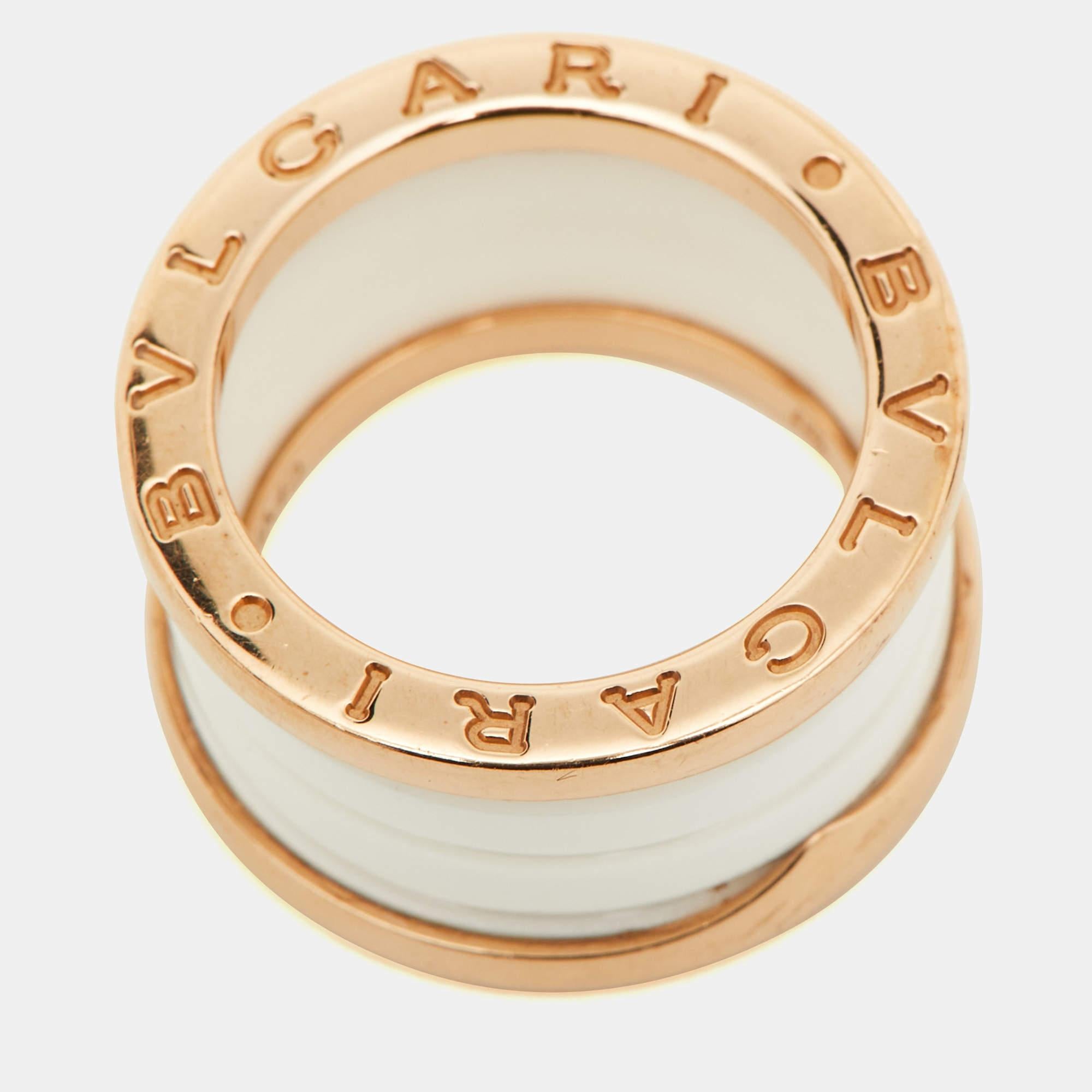 Unique and modern, this charming B.Zero1 band ring is from one of Bvlgari's iconic collections. Beautifully crafted from 18k rose gold and white ceramic, the ring has a stack of bands. Inspired by the Colosseum, this ring merges exceptional creative