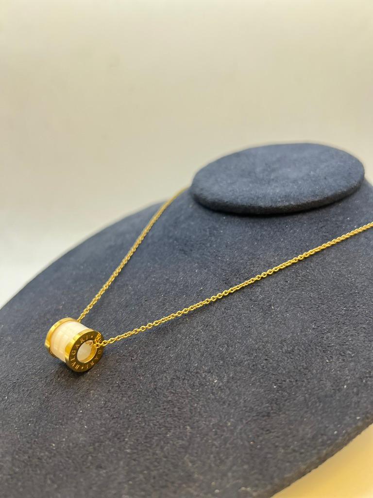Halskette aus 18 Karat Gelbgold mit weißer Keramik von Bvlgari B.Zero1 für Damen oder Herren