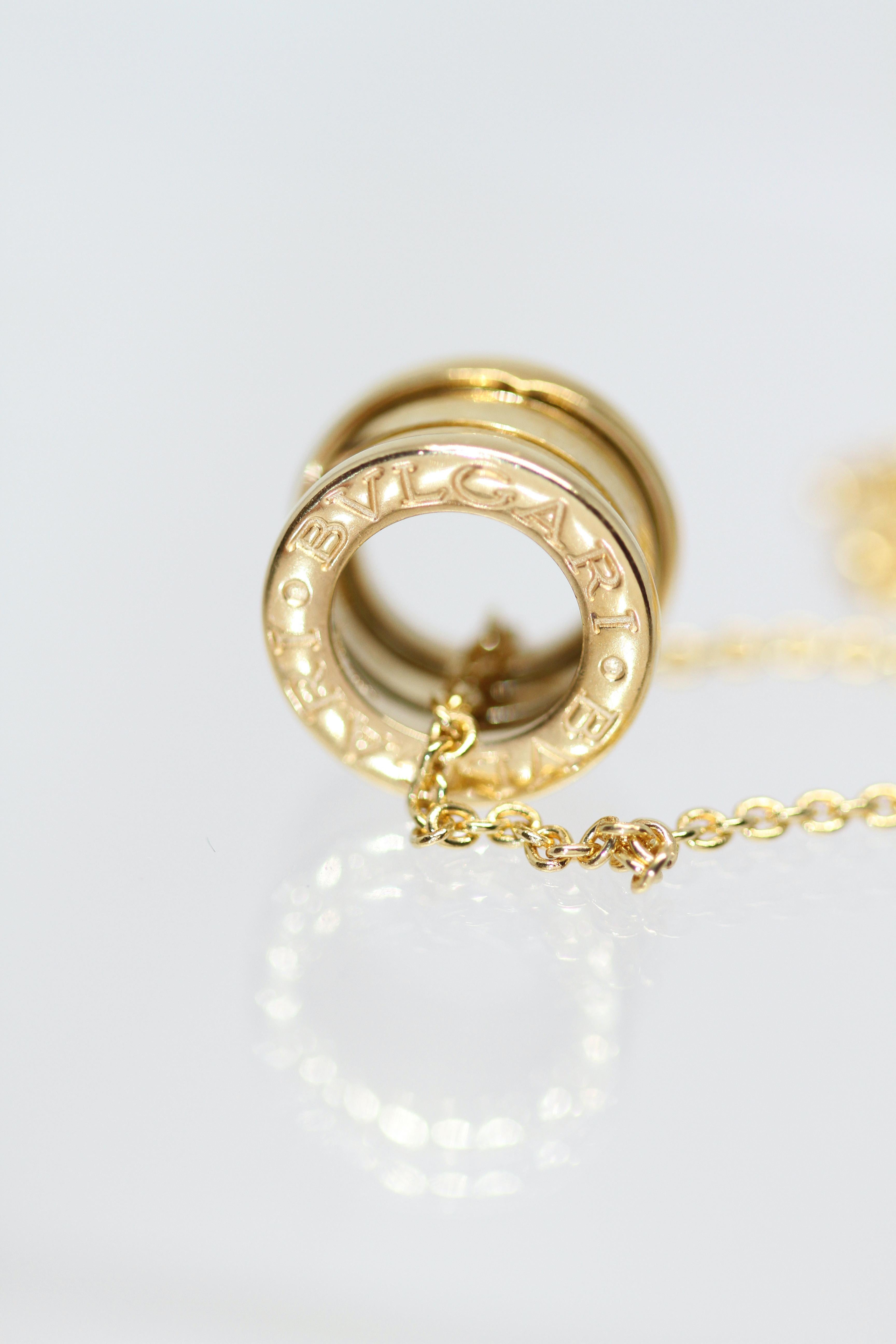 Bvlgari B.Zero1 Yellow Gold Necklace In Good Condition For Sale In Geneva, CH
