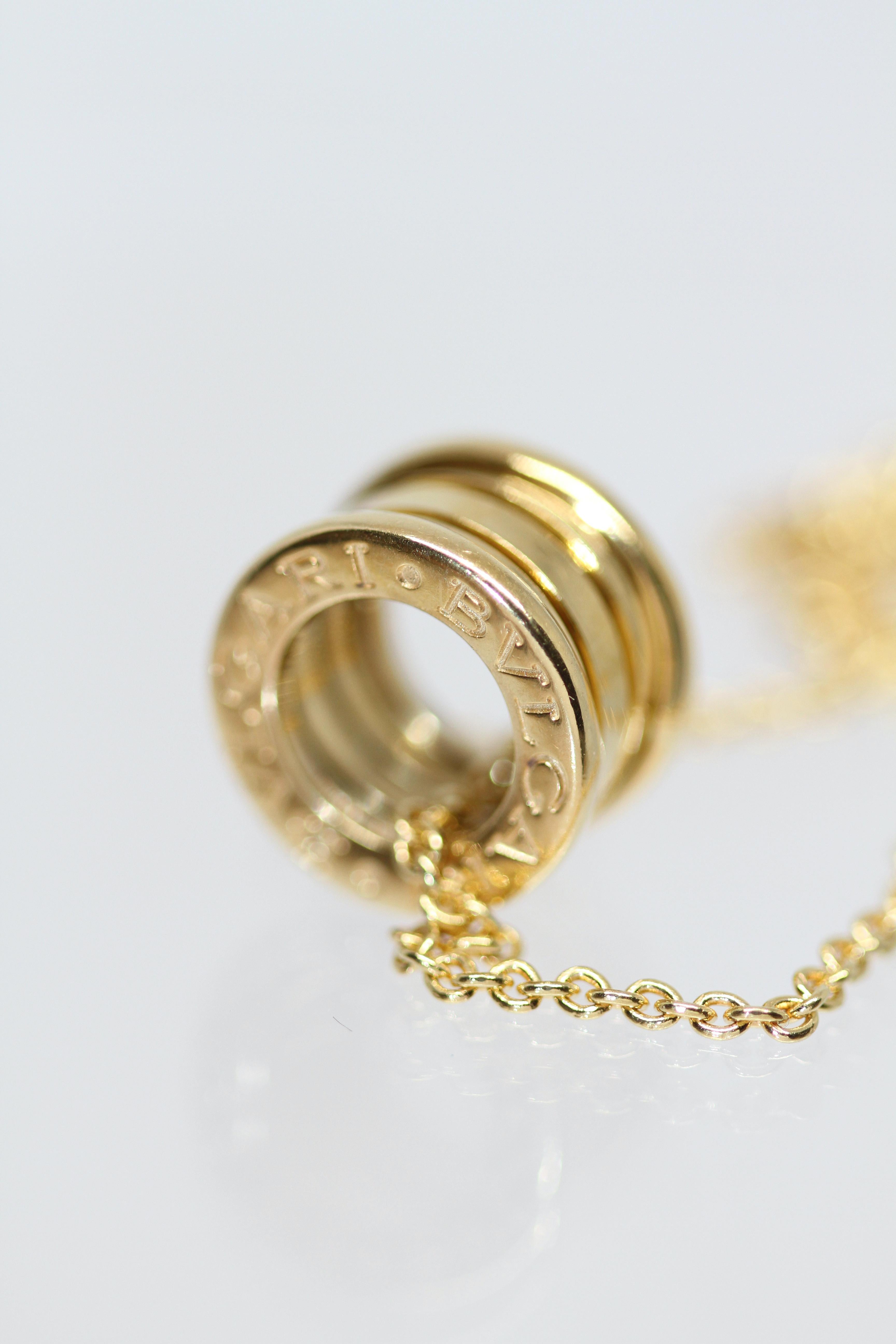 Women's or Men's Bvlgari B.Zero1 Yellow Gold Necklace For Sale