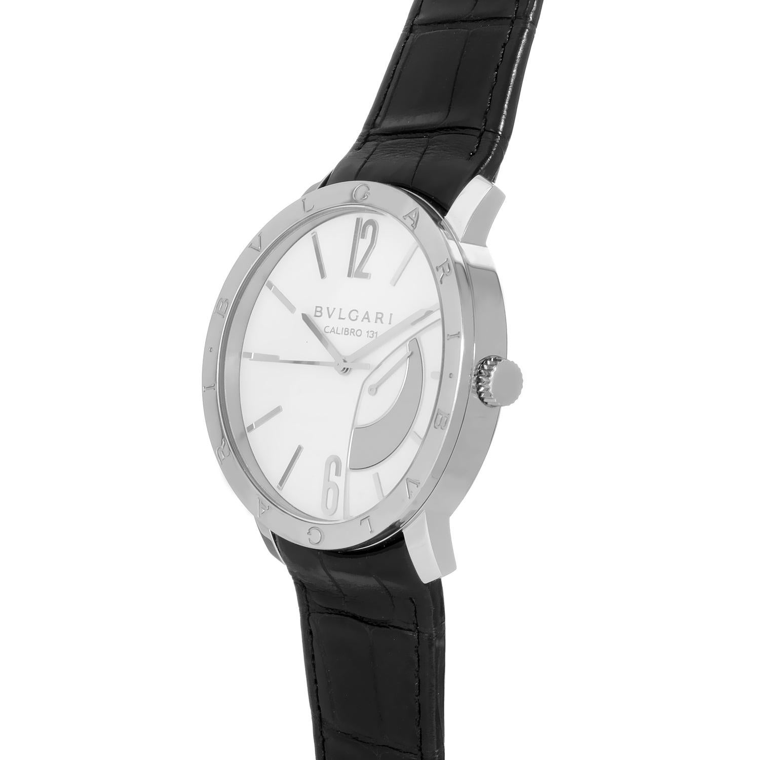 A seemingly classic design given an attractive contemporary twist, this exquisite timepiece from Bvlgari not only offers a highly attractive look, but also the irresistible appeal of a mechanical watch for true connoisseurs of the art of