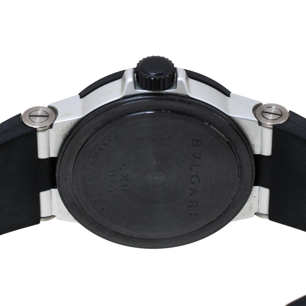 Bvlgari Carbon Fiber Aluminum and Black Rubber Diagono Women's Wristwatch 29 mm In Fair Condition In Dubai, Al Qouz 2