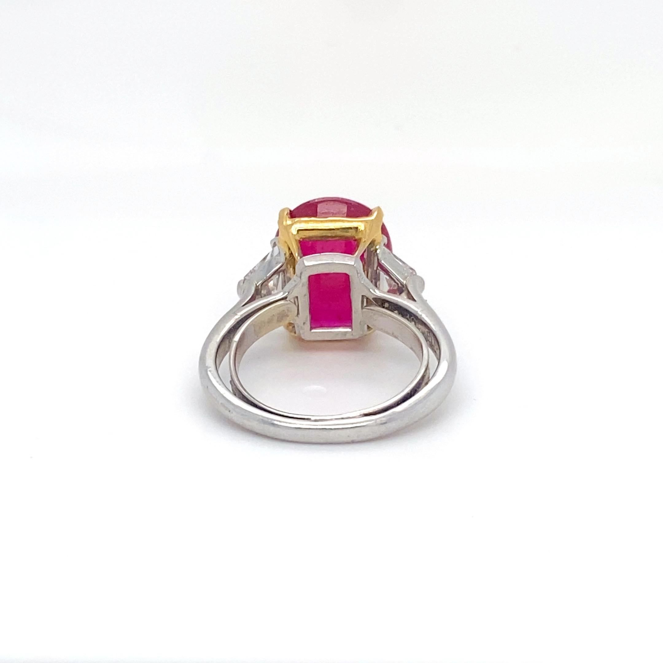 Anillo certificado Bvlgari de 5,30 quilates de rubí rojo de Birmania sin calor Corte cojín