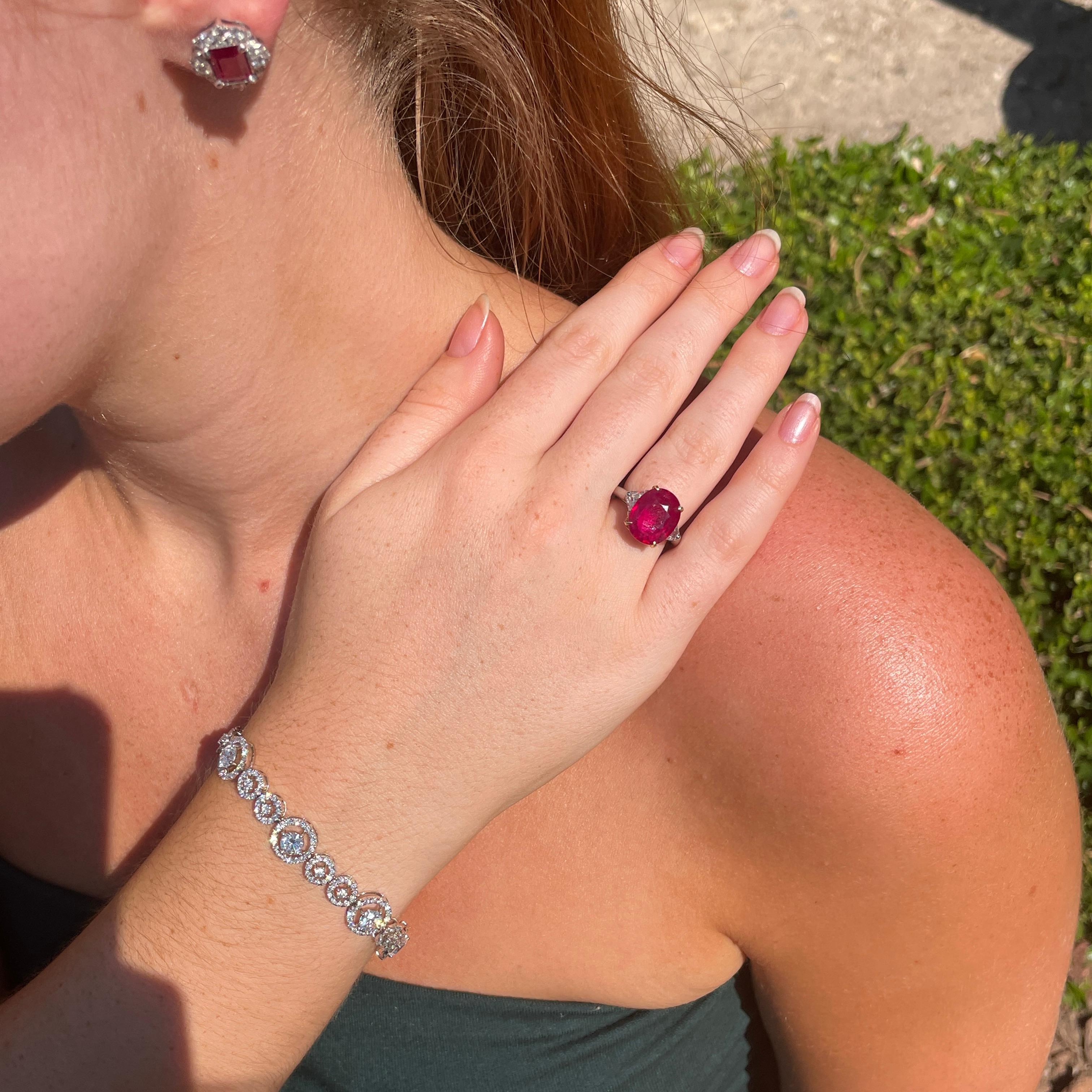 Anillo certificado Bvlgari de 5,30 quilates de rubí rojo de Birmania sin calor 1