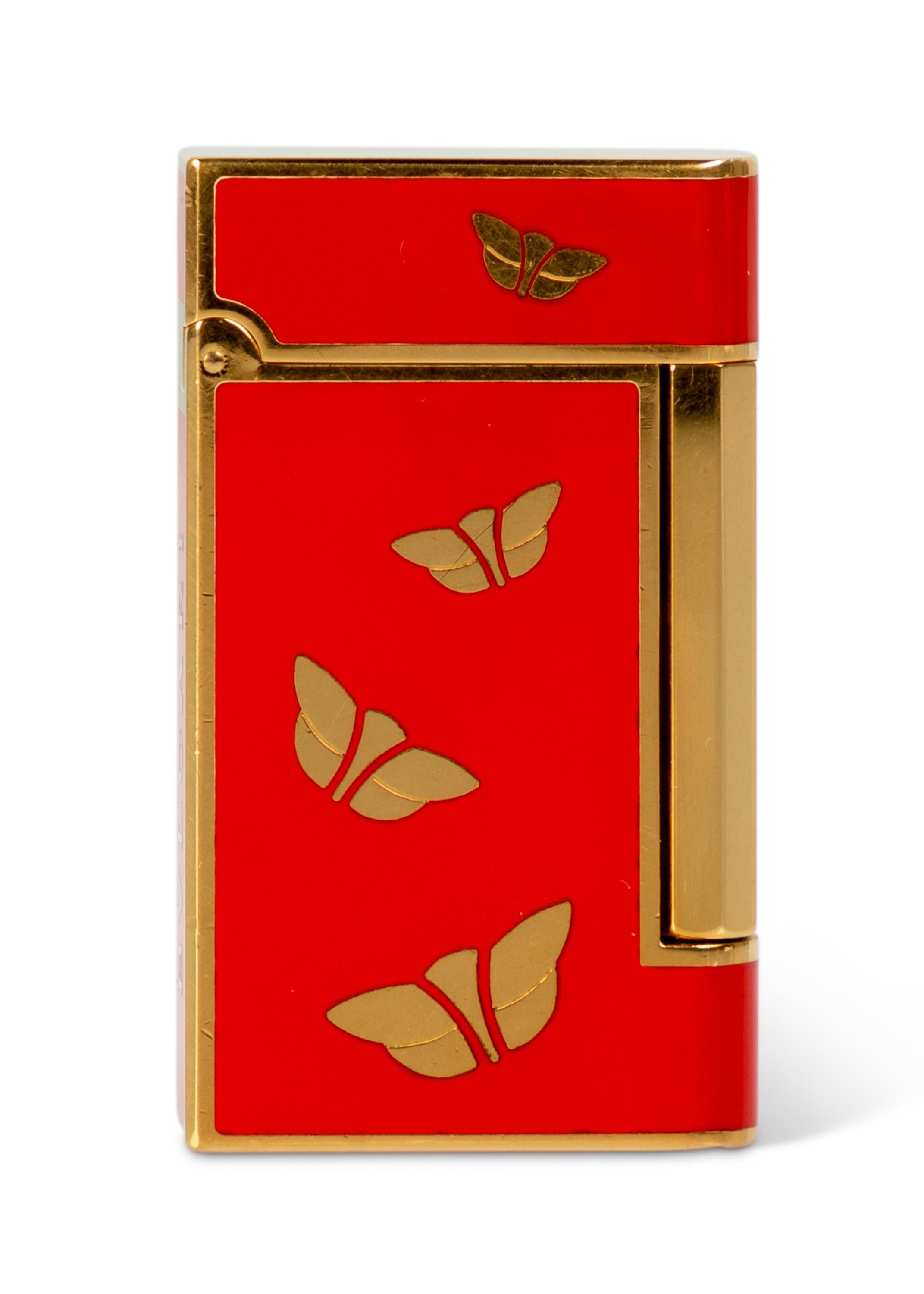 Bvlgari Chinoiserie Red Lacquer Gold Butterfly Lighter, 1970s In Good Condition In Boca Raton, FL