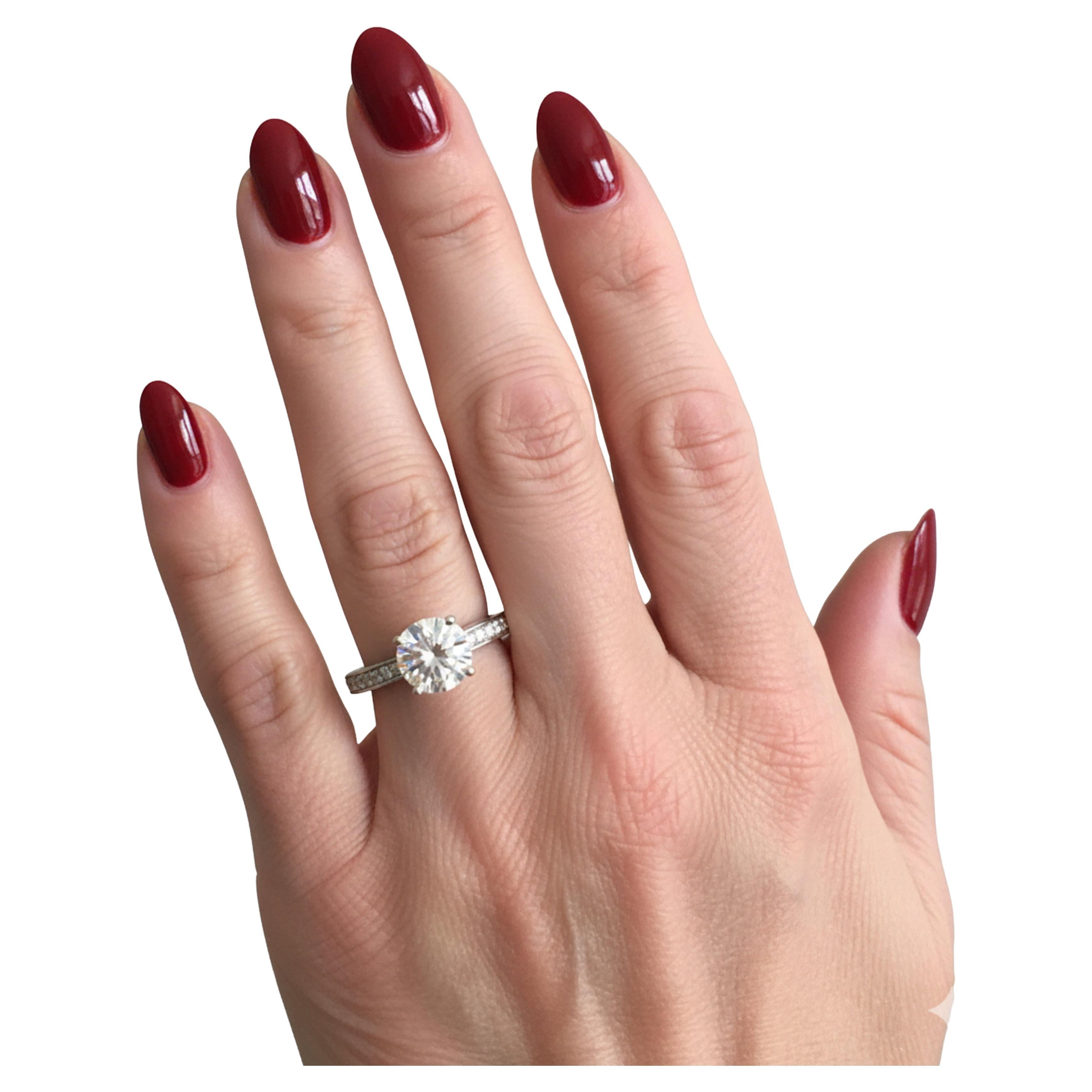 Taglio rotondo Anello con diamante in platino 