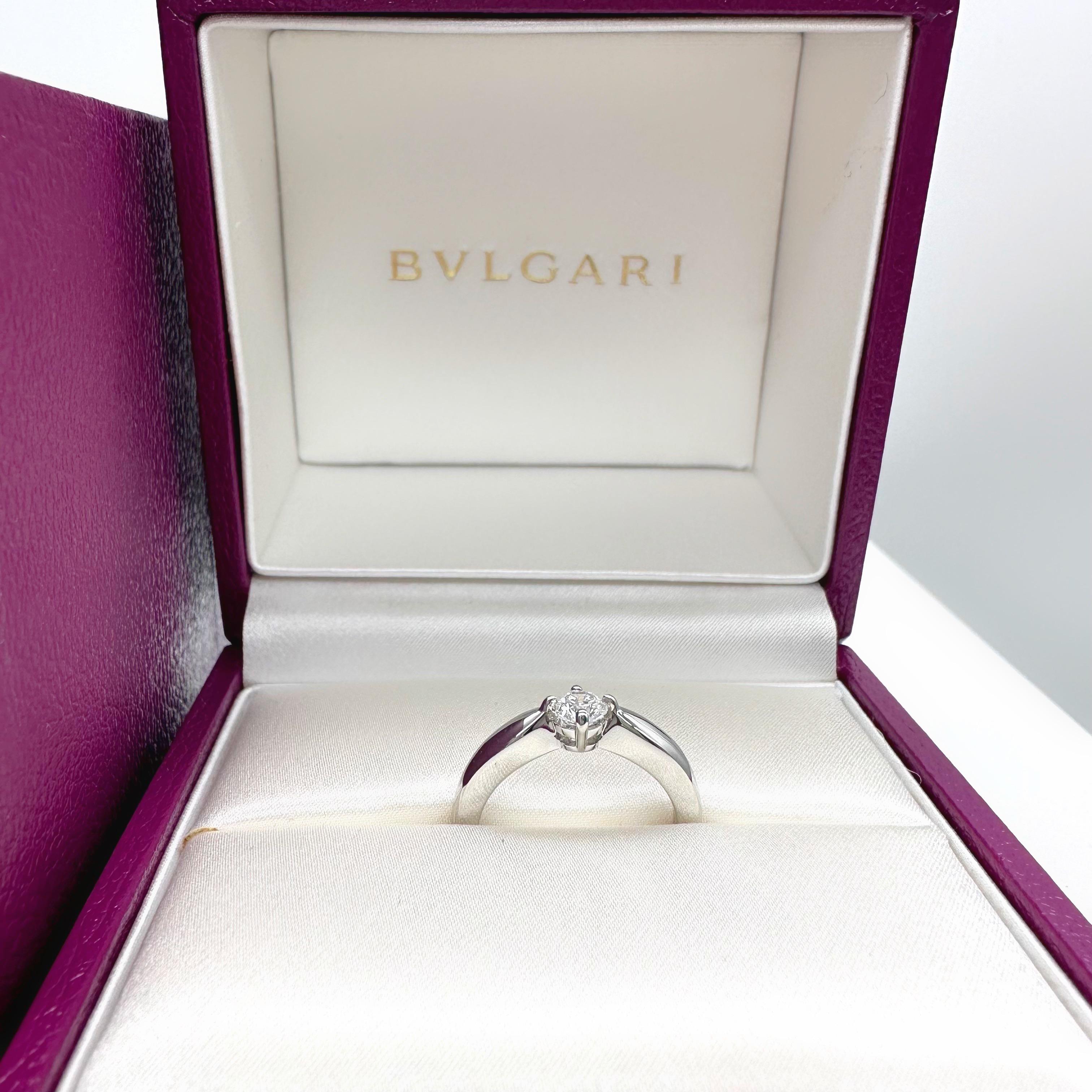 Bvlgari Dedicata a Venezia Torcello Round Diamond 0.30 Tcw Engagement Ring In Excellent Condition For Sale In San Diego, CA