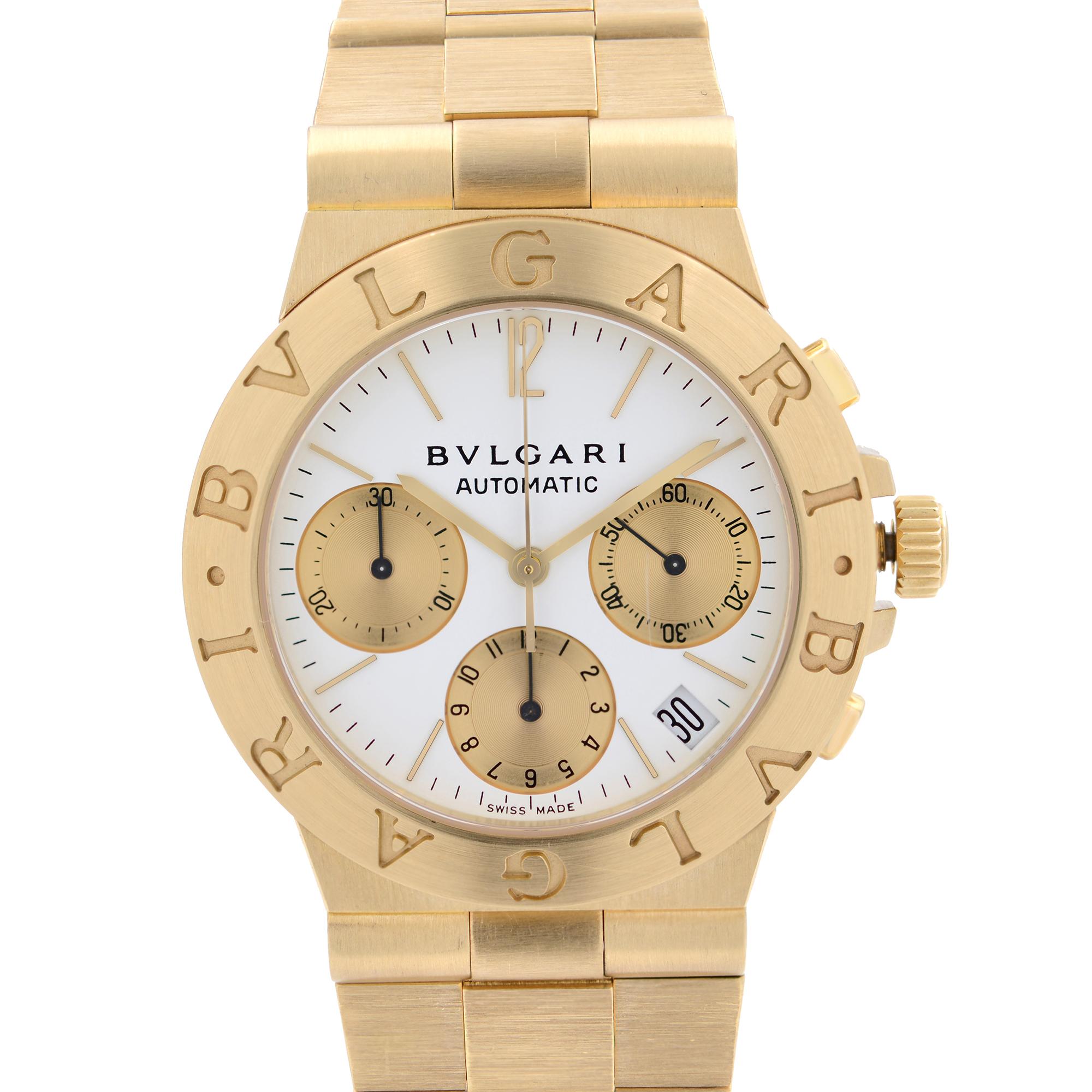 Pre Owned Bvlgari Diagono 36mm Chronograph 18K Yellow Gold White Dial Men's Watch CH 35 G. This Beautiful Timepiece is Powered by Mechanical (Automatic) Movement And Features: Round 18k Yellow Gold Case & Bracelet, Fixed 18k Yellow Gold Bezel, White