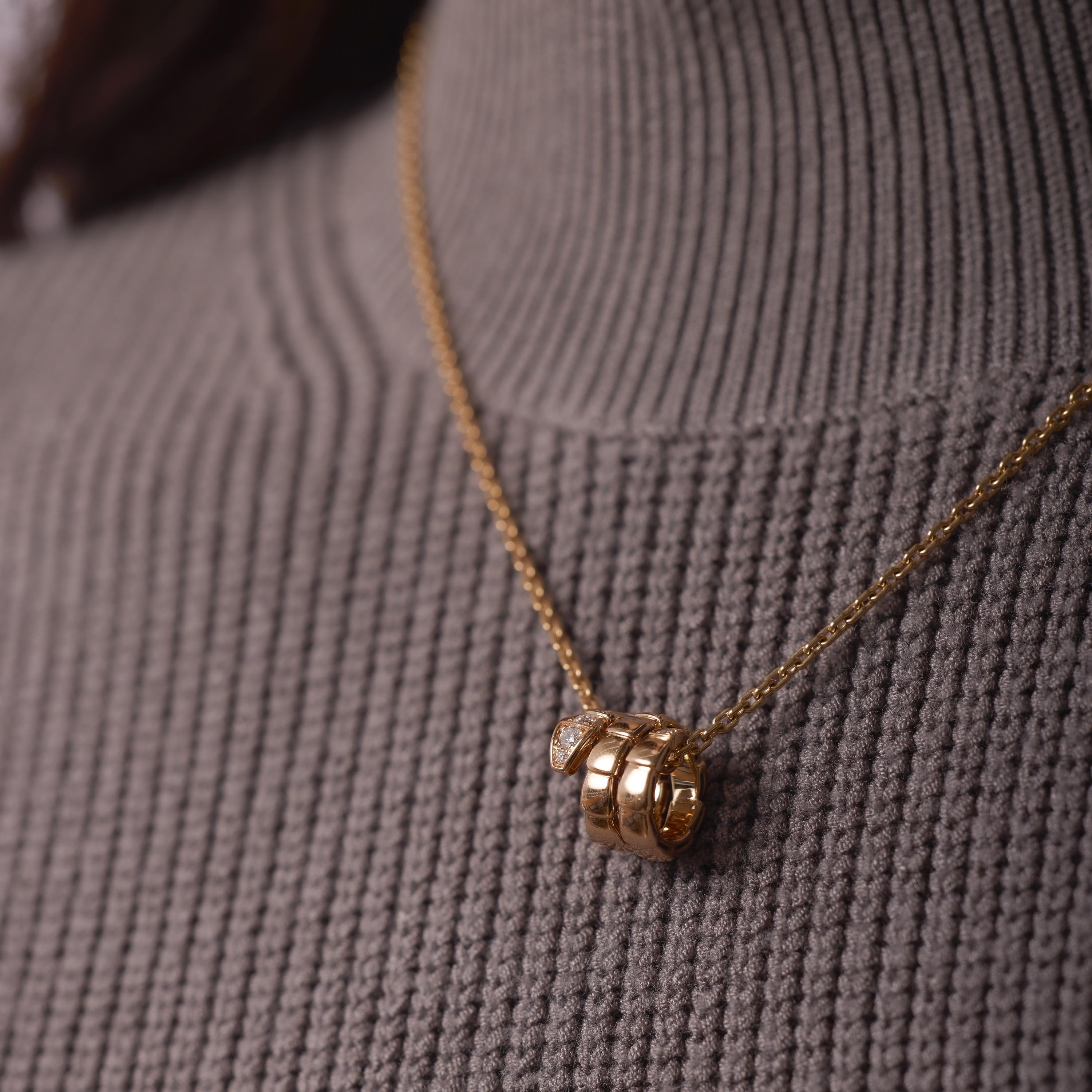 Modern Bvlgari diamond 18k rose gold Serpenti Viper snake necklace For Sale