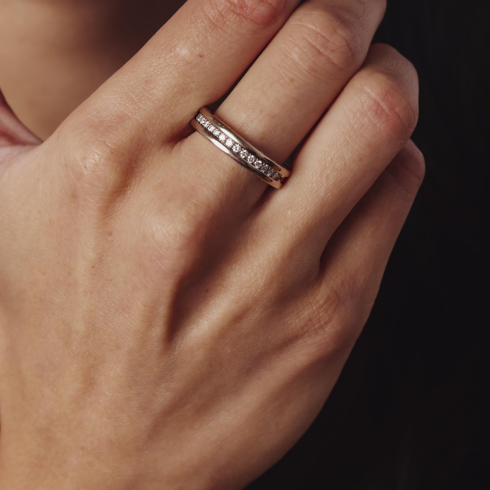 Taglio brillante Bvlgari diamante in oro bianco 18 carati B.zero1 in vendita