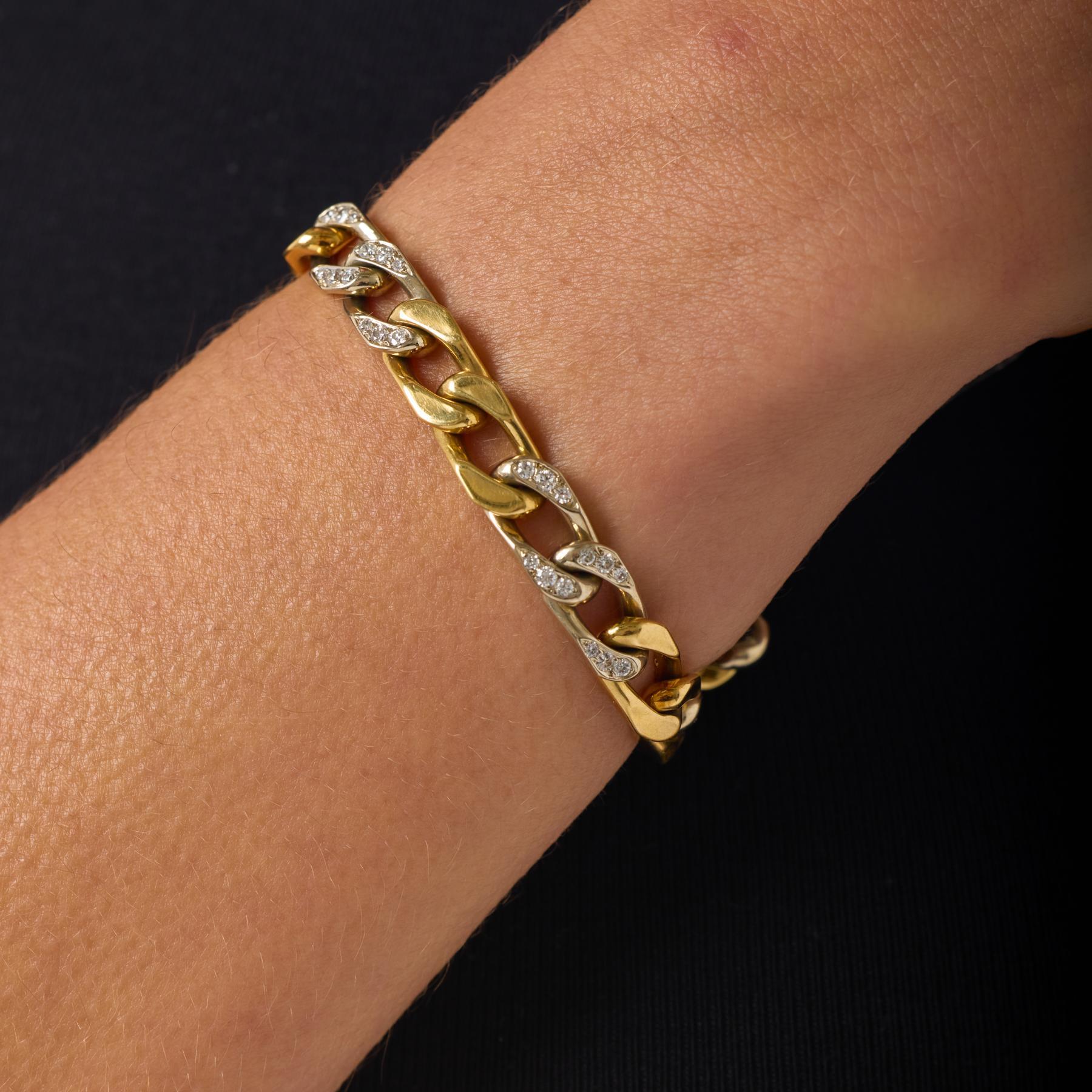 Pulsera Bvlgari de oro amarillo y blanco de 18 quilates con diamantes Corte brillante en venta