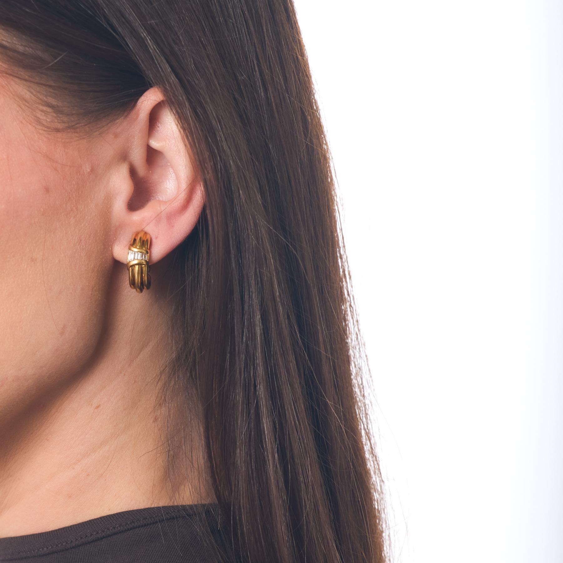 Taglio baguette Orecchini con diamanti Bvlgari in oro giallo 18 carati in vendita