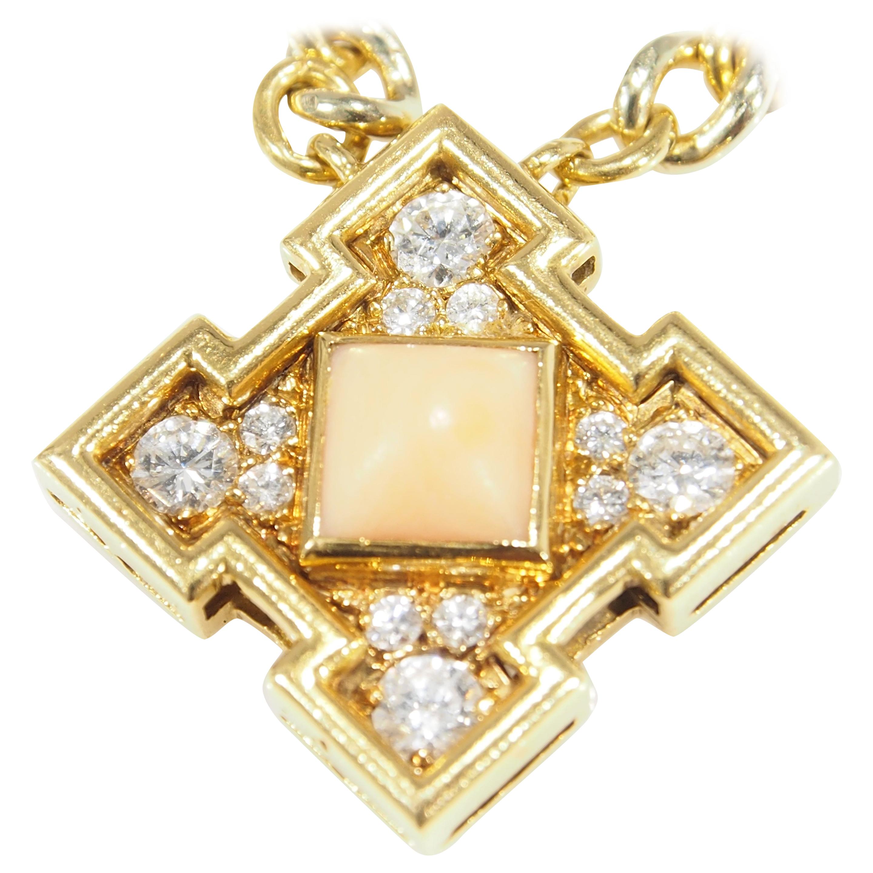 Bvlgari Diamond Coral Necklace Yellow Gold 18 Karat