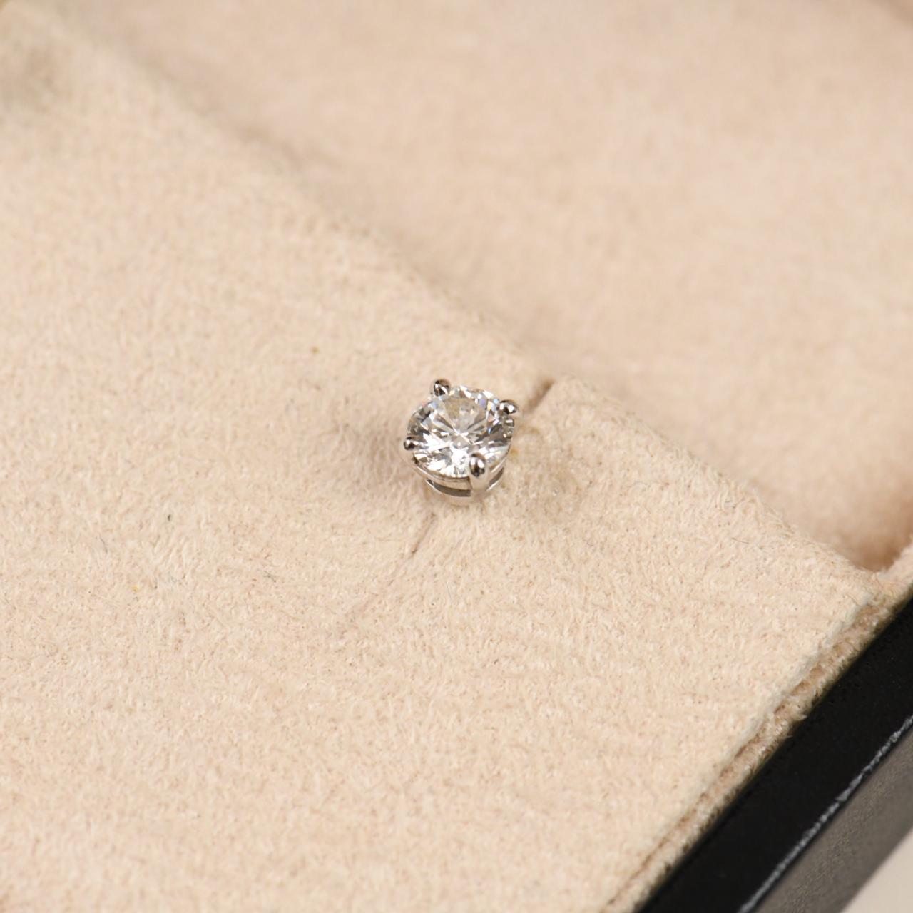 Pendientes de diamantes Bvlgari de oro blanco de 18 quilates en venta 2