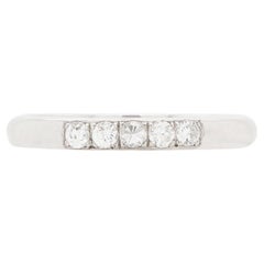Bvlgari, bague d'alliance fine à cinq pierres et platine