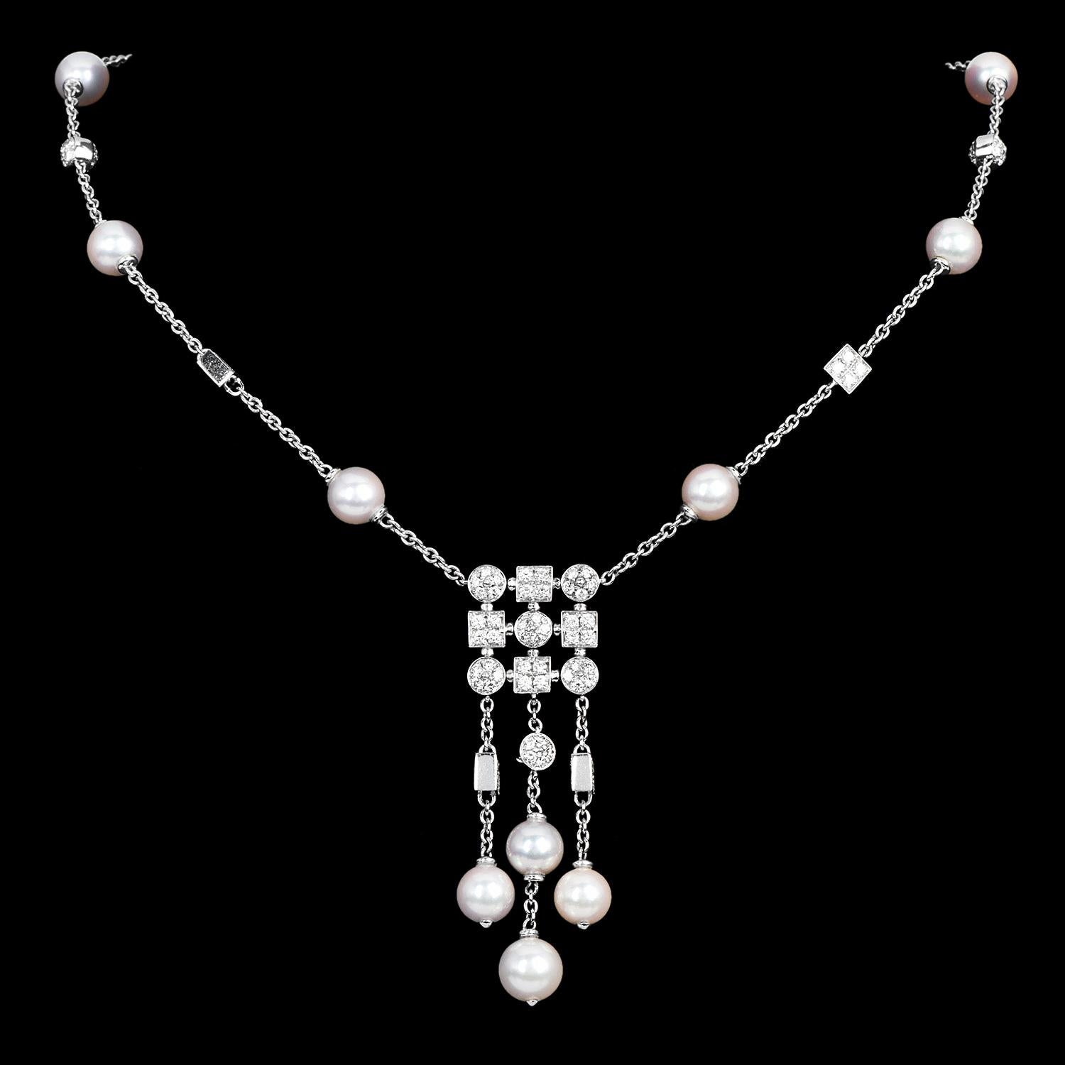 Women's Bvlgari Diamond  Pearl 18K Gold Bulgari Circle Drop Necklace For Sale