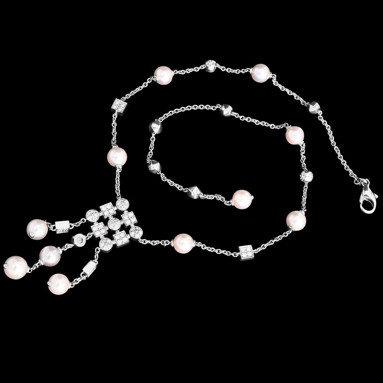 Bvlgari Diamond  Pearl 18K Gold Bulgari Circle Drop Necklace For Sale 2