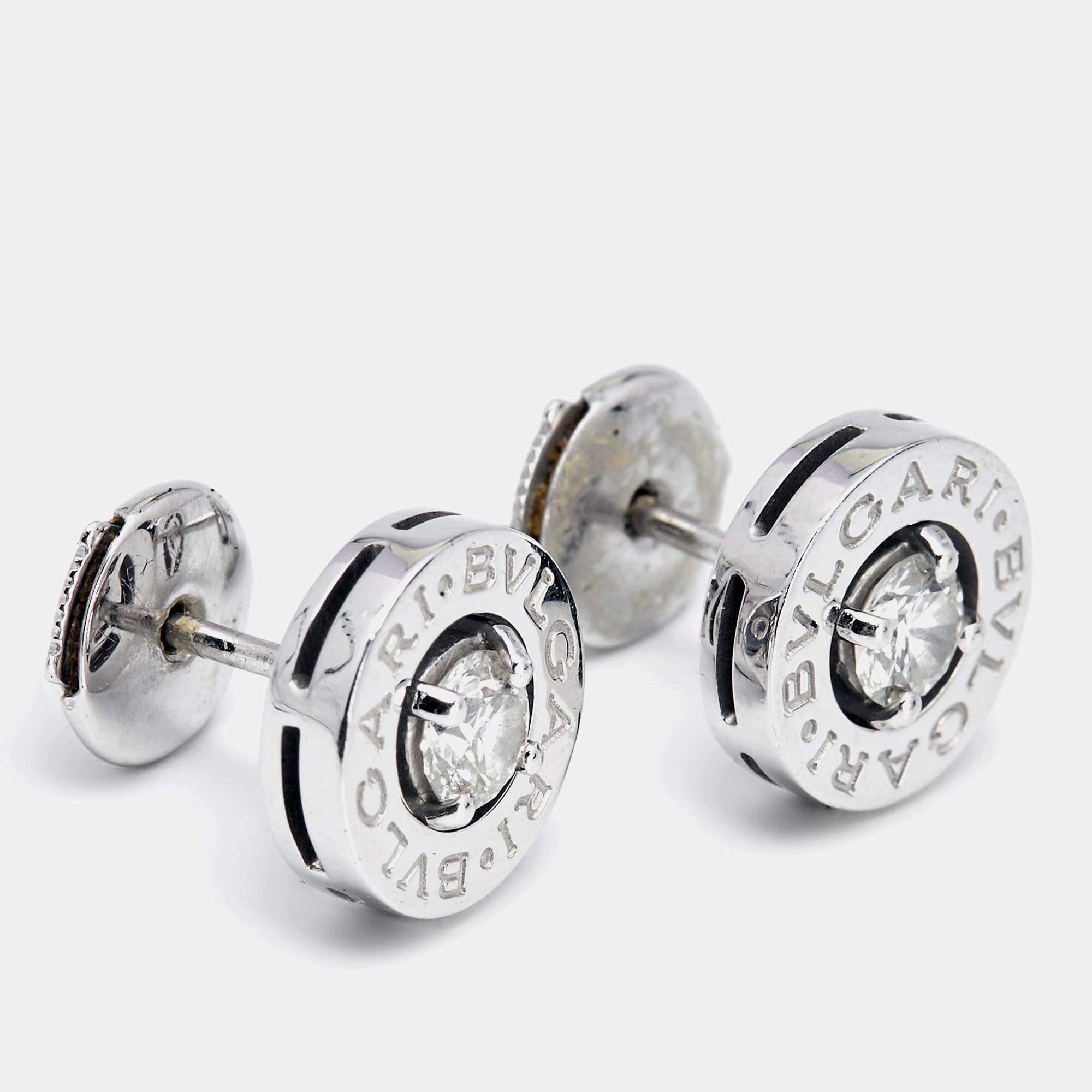 These precious earrings from Bvlgari tug at one's heartstrings in the sweetest way. Sculpted from 18k white gold and designed with a single diamond, the pair is lovely. Be sure to try them with swept hair and a matching necklace.

