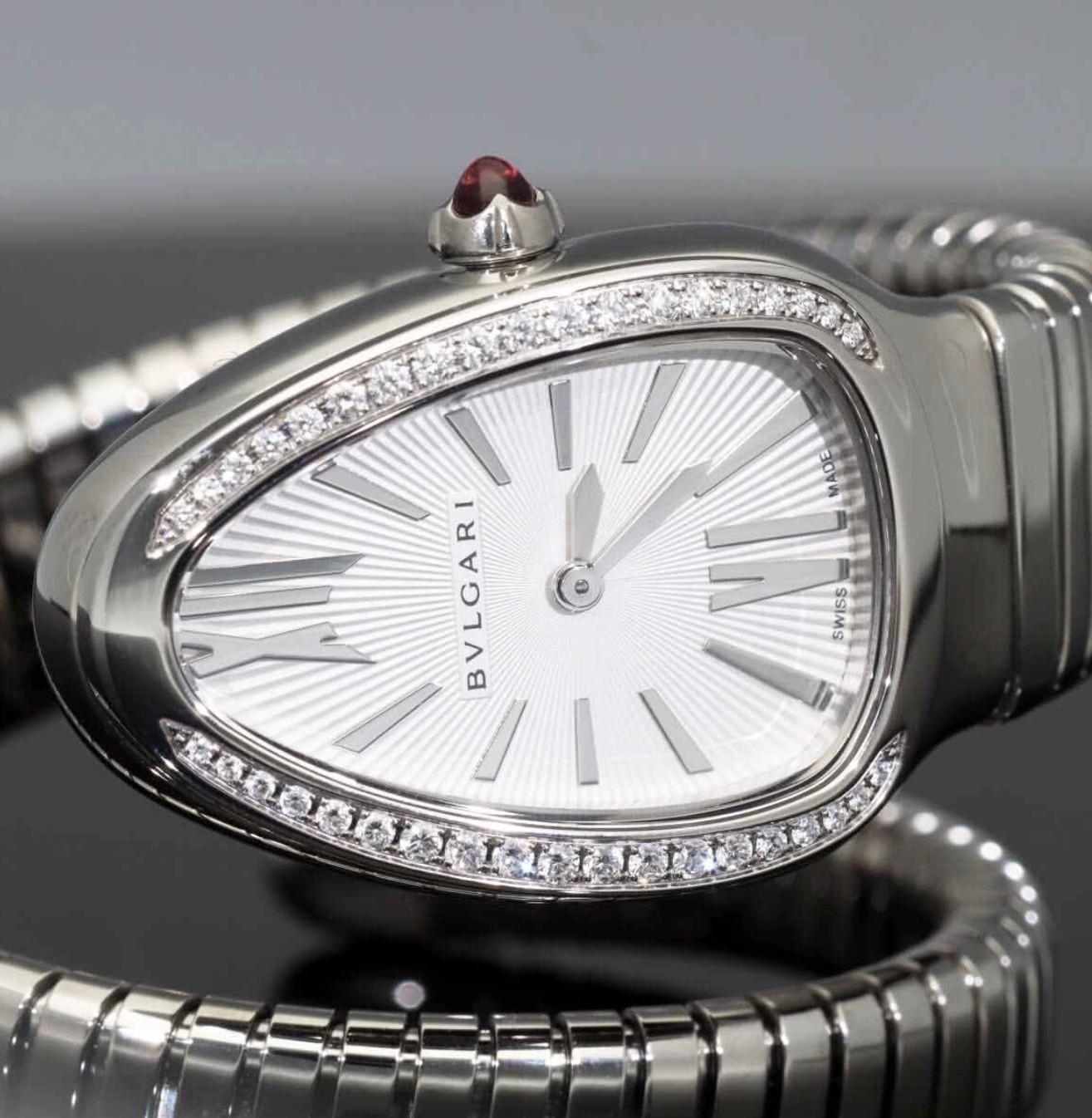 BVLGARI Montre Serpenti Tubogas en acier inoxydable avec quartz SP35S Réf.101816 en vente 5