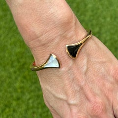 Bvlgari Diva Dream Onyx Mother Of Pearl 18 Karat Rose Gold Hinged Cuff Bracelet