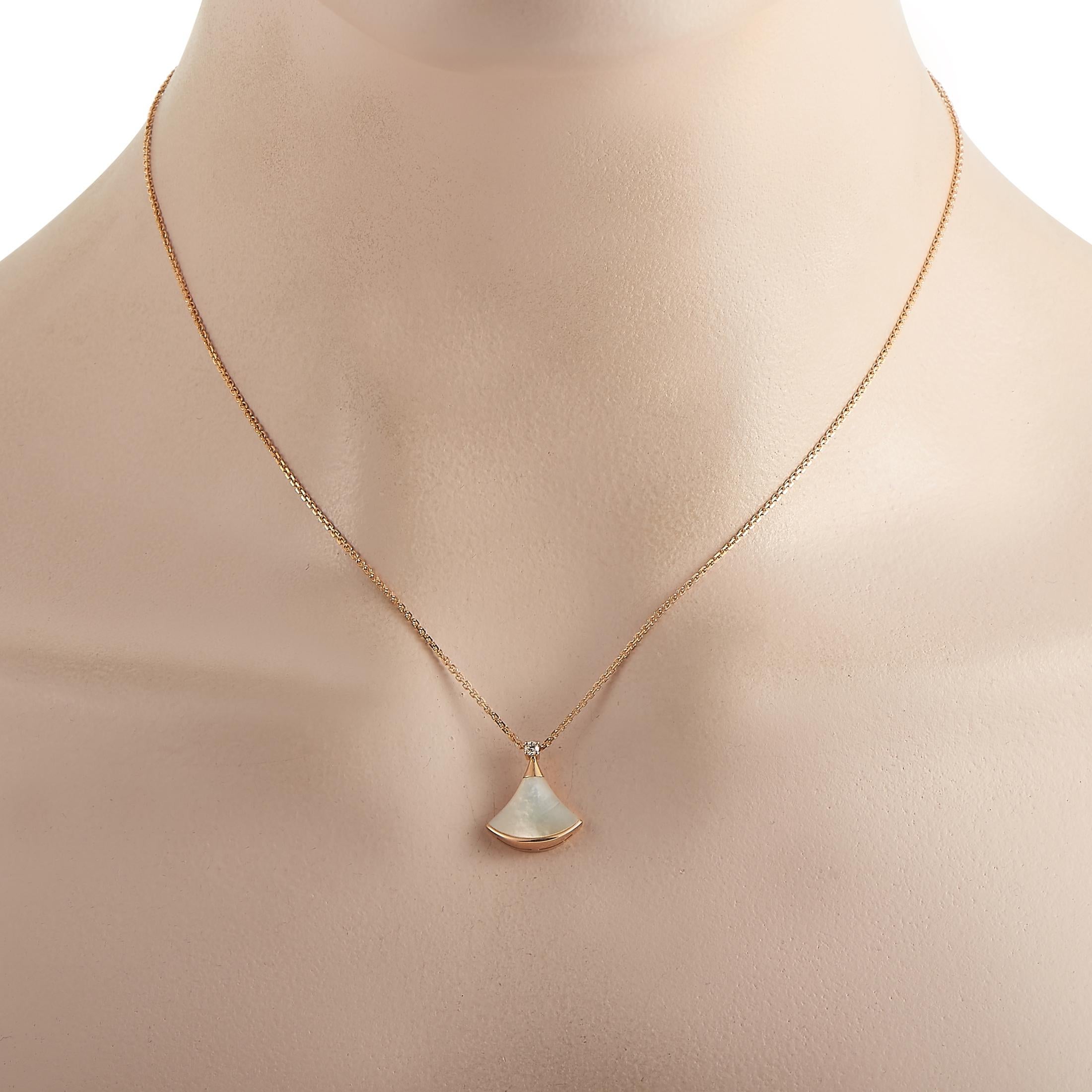 A part of the Divas Dream collection, this pendant necklace from luxury brand Bvlgari is an exquisite piece that will continually capture your imagination. Suspended from a 17” chain, you’ll find a simple fan-shaped Mother of Pearl and 18K Rose Gold