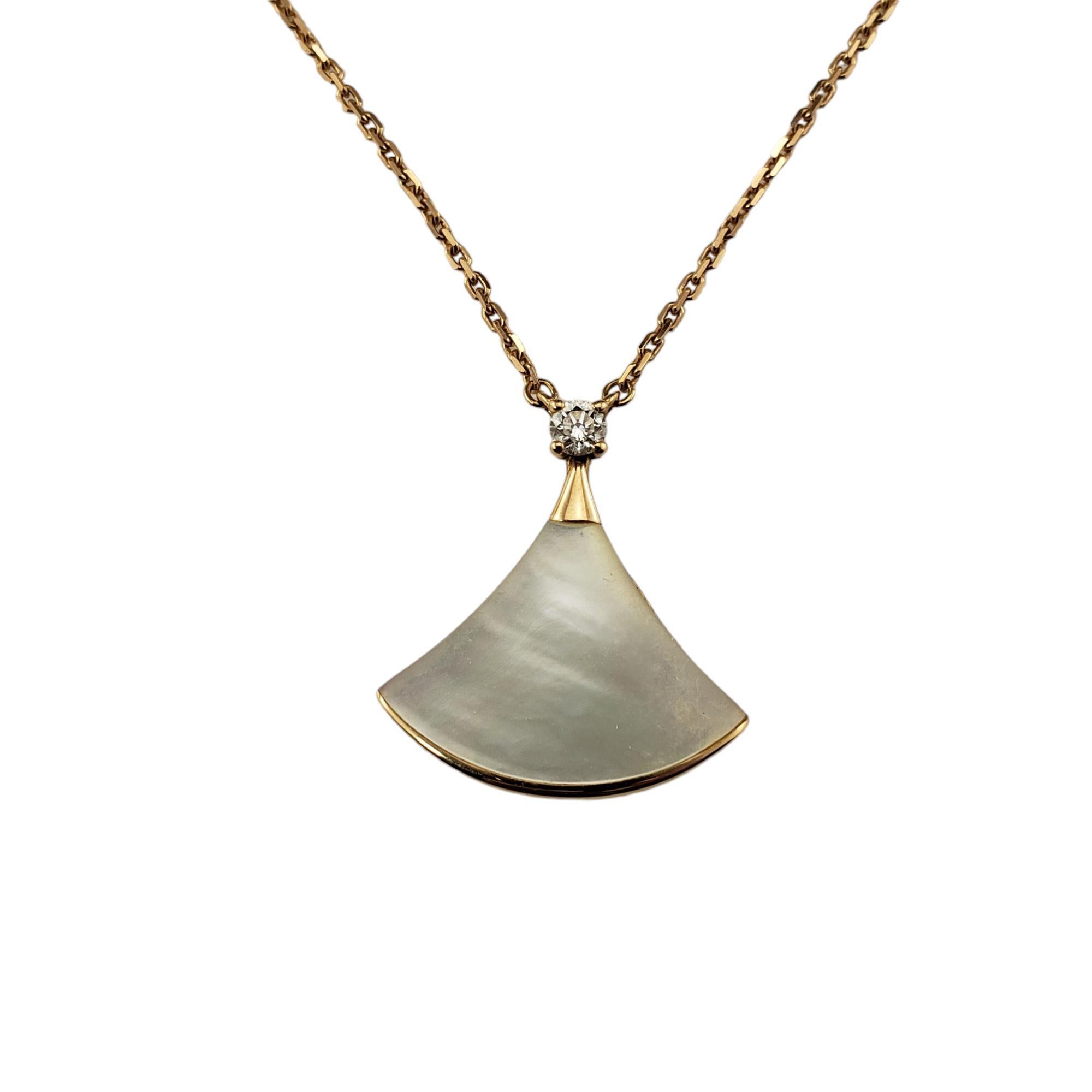 Bvlgari Divas Dream 18K Yellow Gold and Diamond Mother of Pearl and Diamond Pendant Necklace-

This exquisite Bvlgari mother of pearl pendant necklace features mother of pearl and one round brilliant cut diamond set in classic 18K yellow