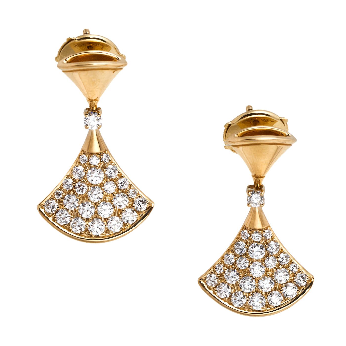 The grandeur of Italian beauty is reflected in these earrings from Bvlgari's Divas' Dream collection. The line is inspired by the fan-shaped mosaics of the Caracalla Baths in Rome, a detail the brand has interpreted with mastery. The earrings are