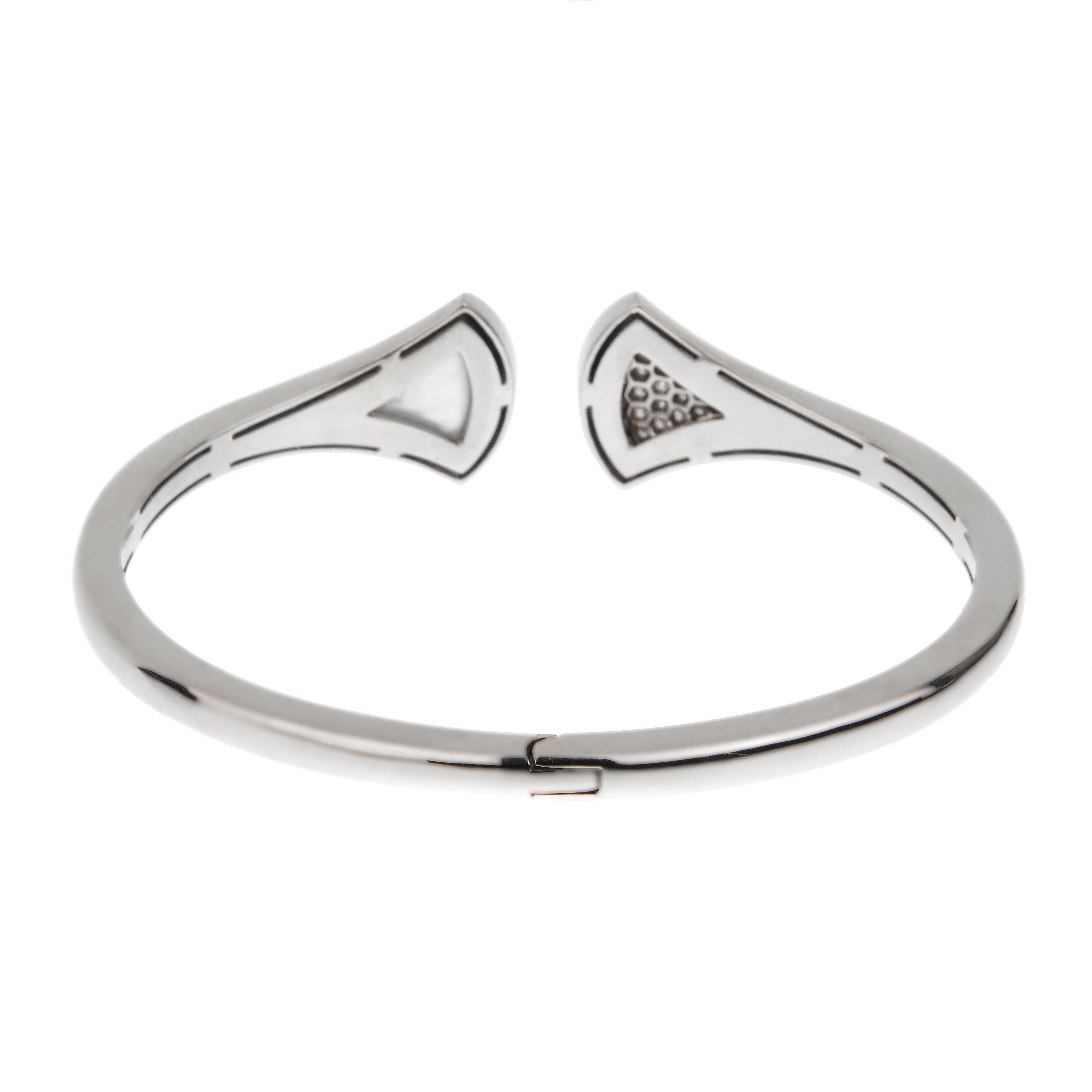 Bvlgari Divas Traum Diamant Perlmutt 18k Weißgold Manschette Armreif (Rundschliff) im Angebot