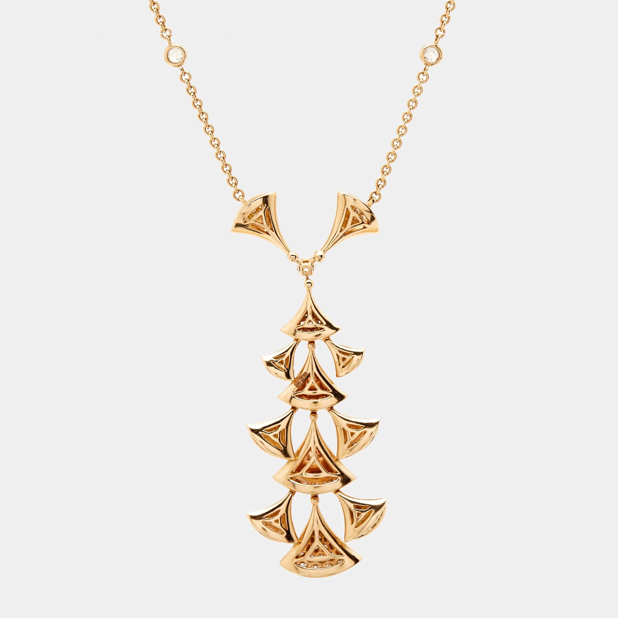 Bvlgari Divas' Dream Diamonds 18k Rose Gold Necklace In Good Condition In Dubai, Al Qouz 2