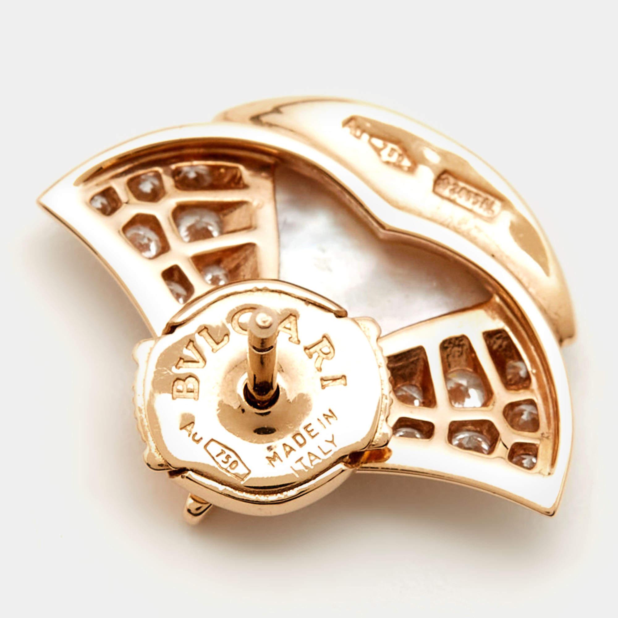 Bvlgari Divas' Dream Mother of Pearl Diamond 18K Rose Gold Earrings In Good Condition In Dubai, Al Qouz 2