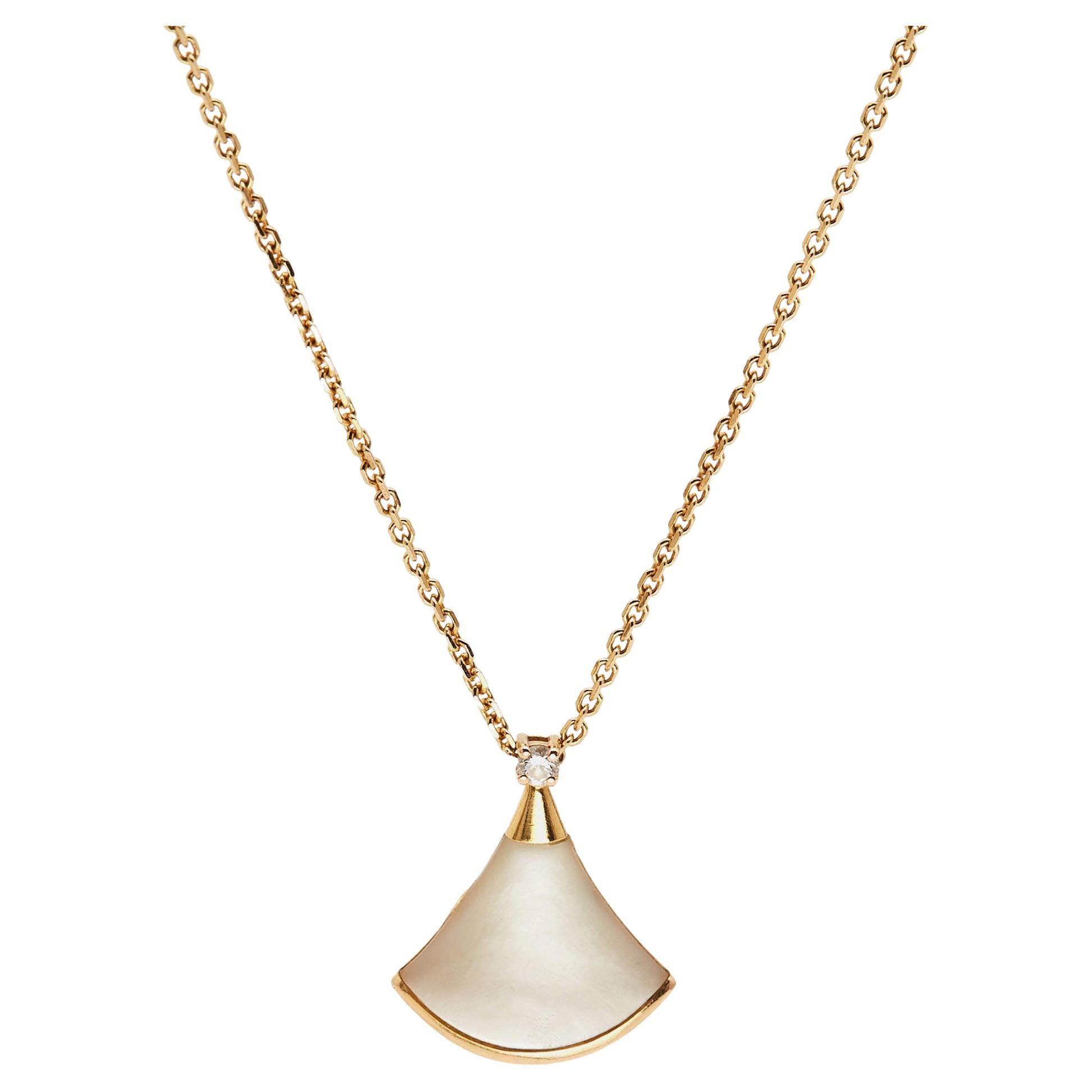 Bvlgari Divas
 Dream Mother of Pearl Diamond 18k Yellow Gold Necklaces