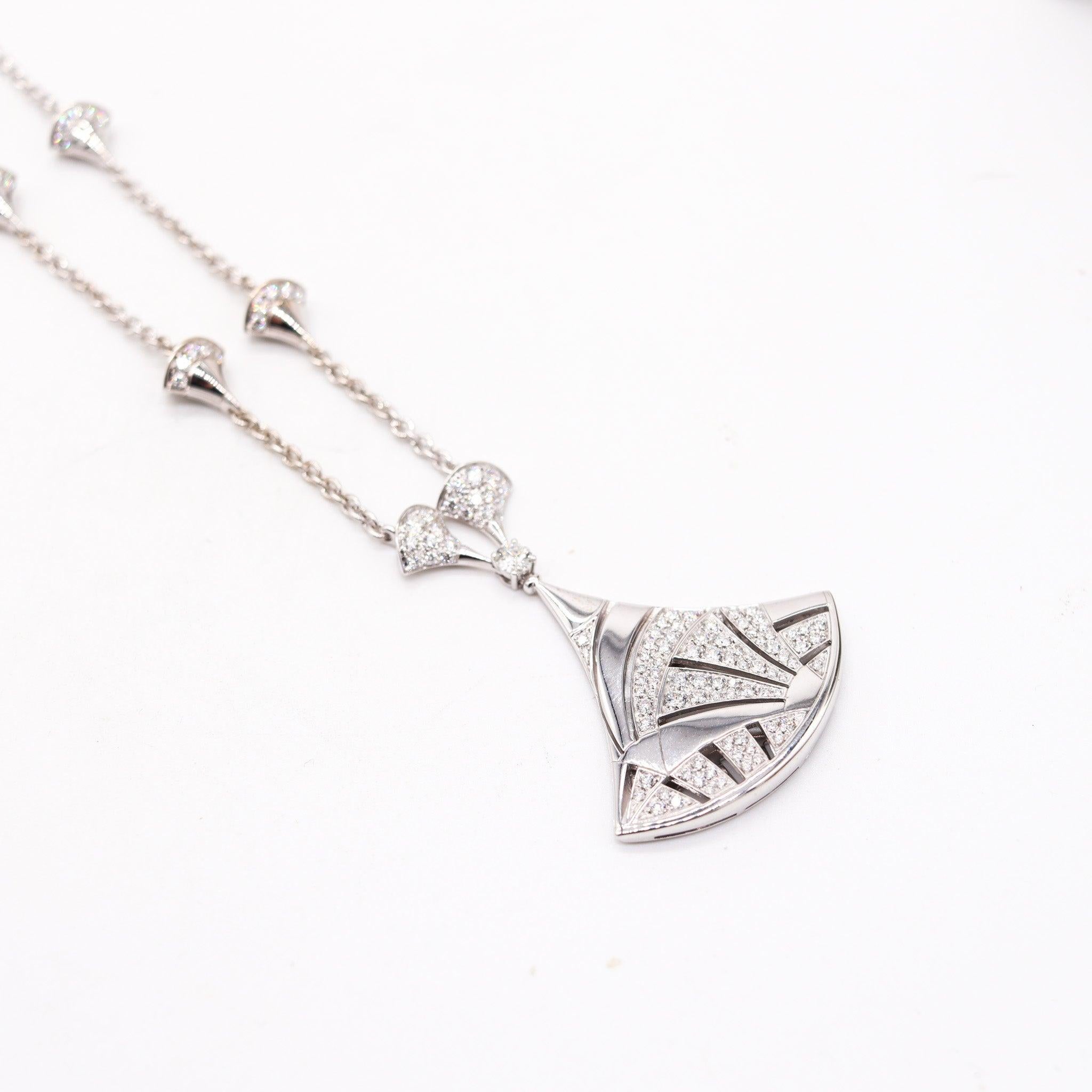 BVLGARI Collier Diva Dream en or blanc 18Kt avec 5.84 Cwt. Diamants VVS en boîte Pour femmes en vente