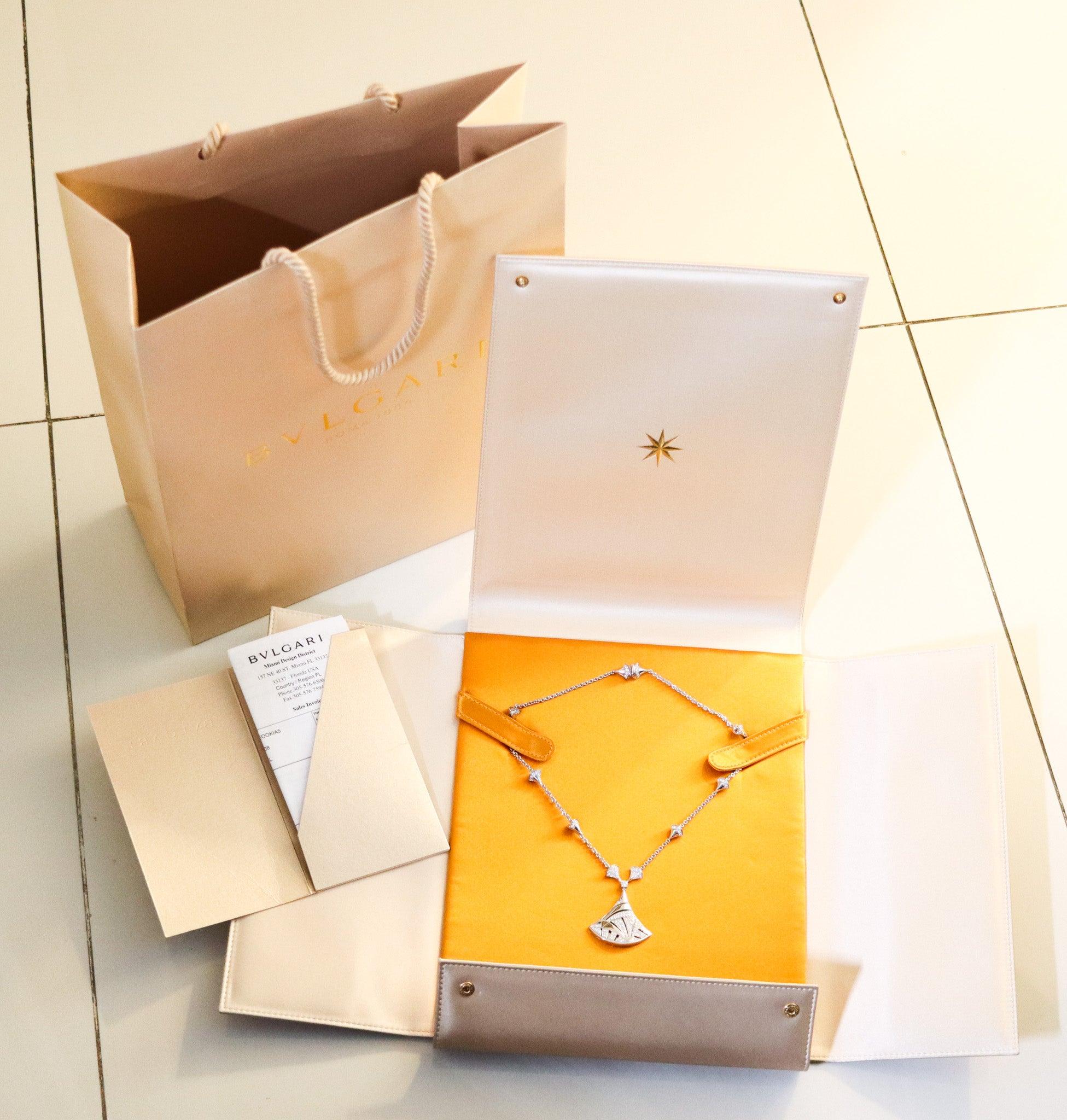 BVLGARI Collier Diva Dream en or blanc 18Kt avec 5.84 Cwt. Diamants VVS en boîte en vente 2