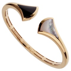 Brazalete de oro rosa Bvlgari Divas Dream Onyx & Mother of Pearl