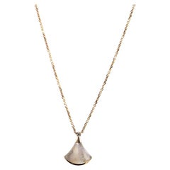 Bvlgari Diva's Dream Pendant Necklace 18K Rose Gold with Mother-of-Pearl 