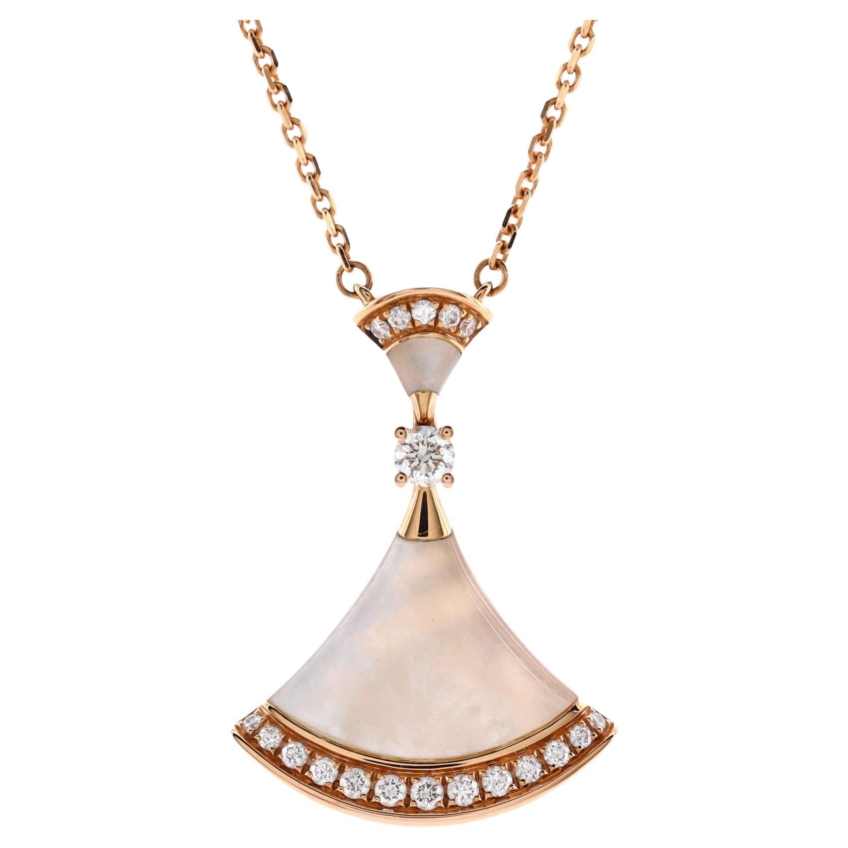 Bvlgari Divas' Dream Pendant Necklace 18k Rose Gold with Mother of Pearl