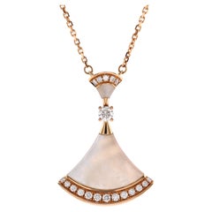 Bvlgari Divas' Dream Pendant Necklace 18k Rose Gold with Mother of Pearl