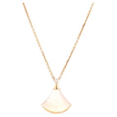 Bvlgari Diva's Dream Pendant Necklace 18k Rose Gold with Mother of Pearl