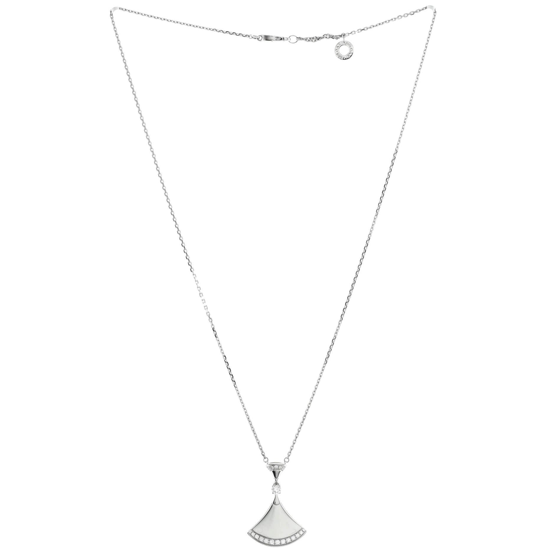 Bvlgari Divas' Dream Anhänger Halskette aus 18 Karat Weißgold mit Diamanten groß für Damen oder Herren