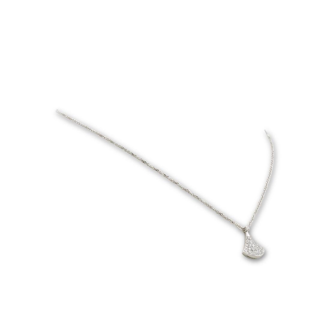 Bvlgari Divas Dream White Gold Diamond Pendant Necklace In Excellent Condition In New York, NY