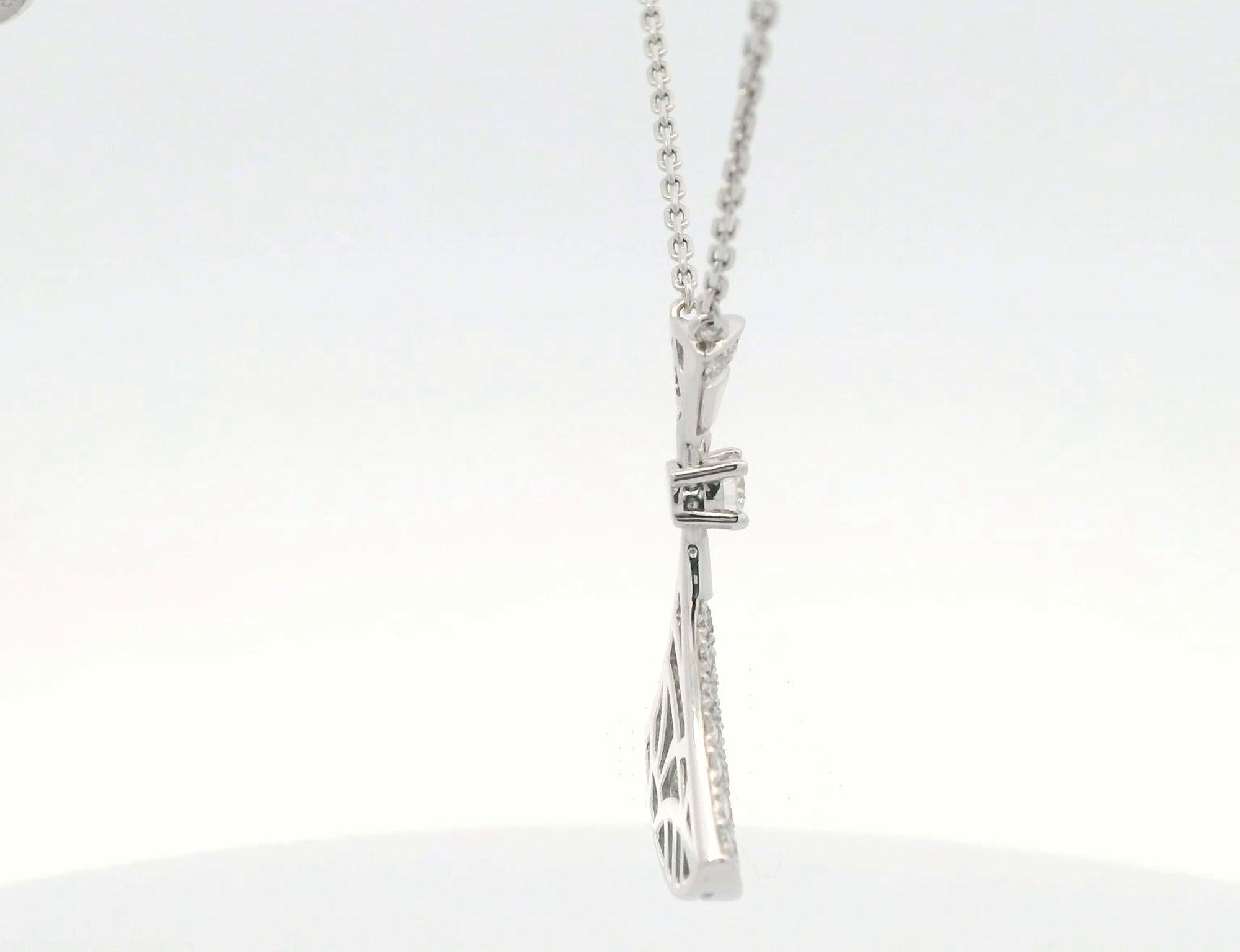 Material: White gold 
Diamond: 0.88 Carats 
Pendant Height: 3.6 cm
Resizable: 41-43 cm
Made in: Italy 

Inspired by feminine elegance and the enchanting allure of the Eternal City, the DIVAS' DREAM necklace pays homage to the most glamorous divas